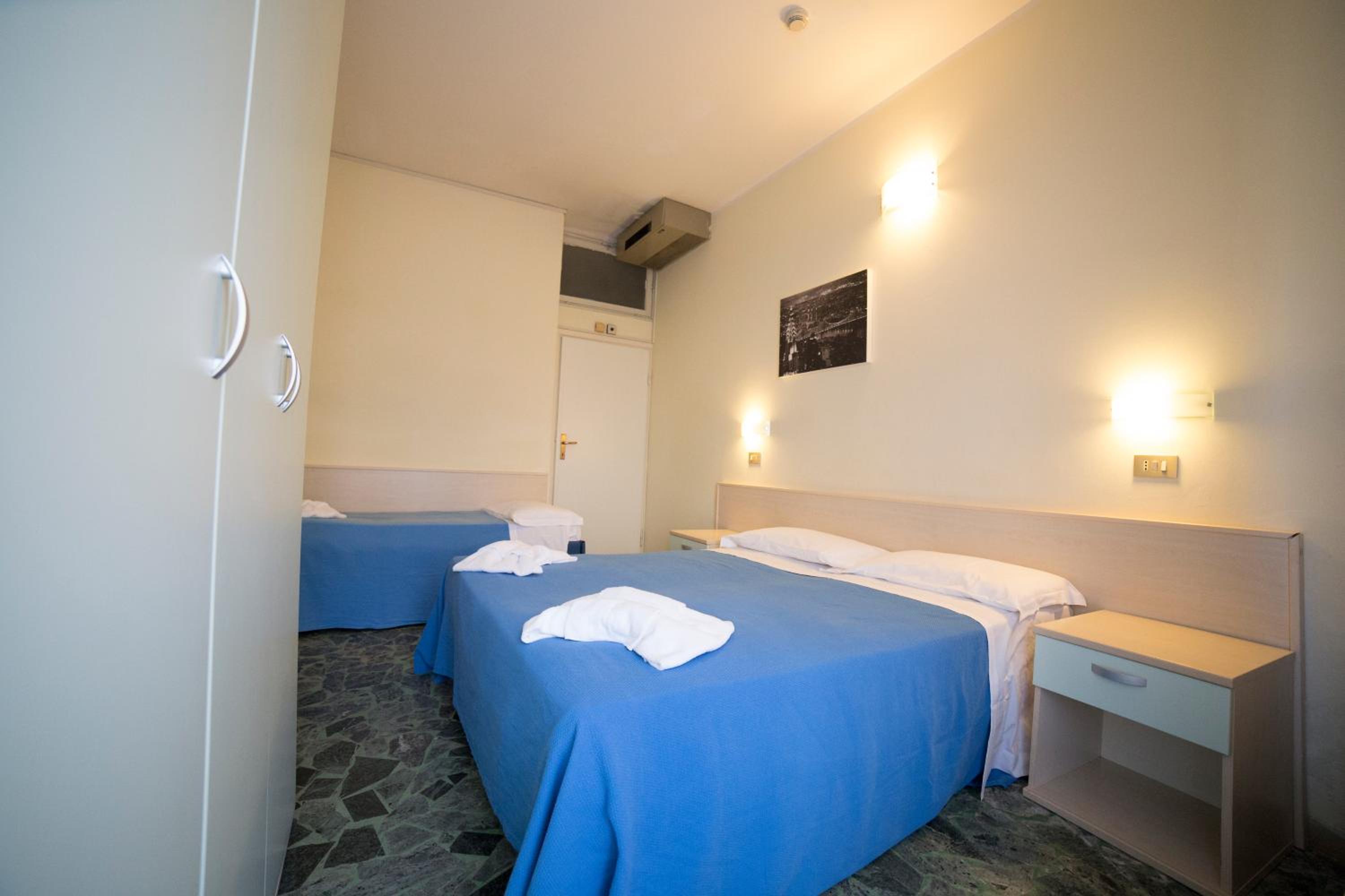 Triple Room - Photo 2