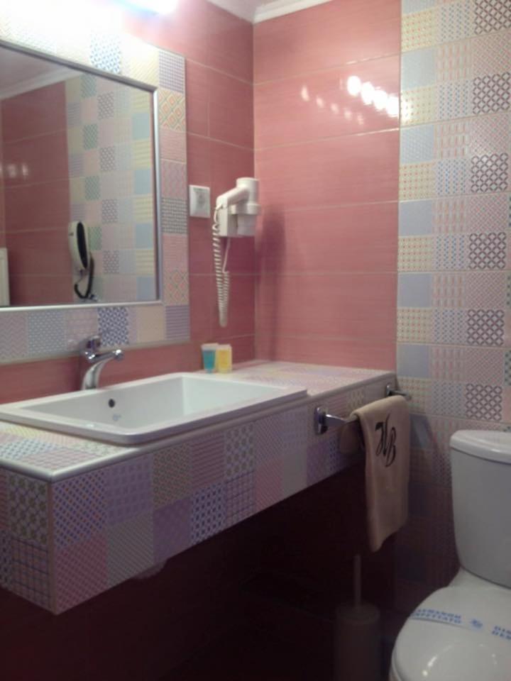 Deluxe Suite - Photo 18