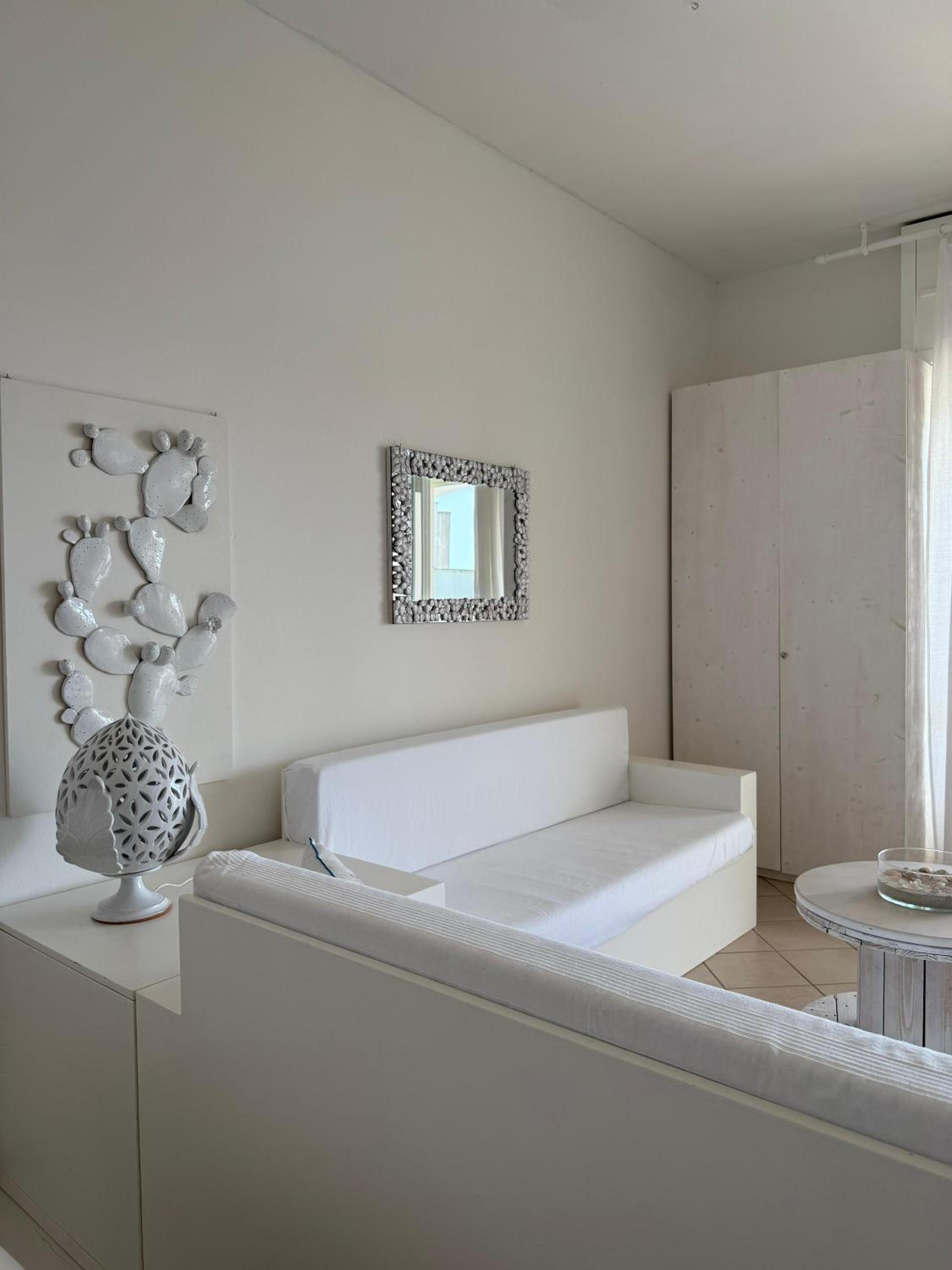 Studio Apartment with Sea View photo 3
