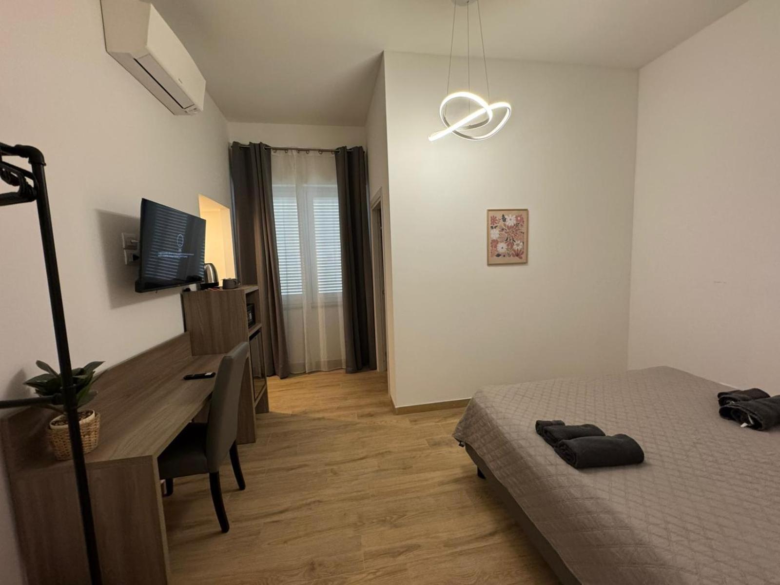 Large Double or Twin Room