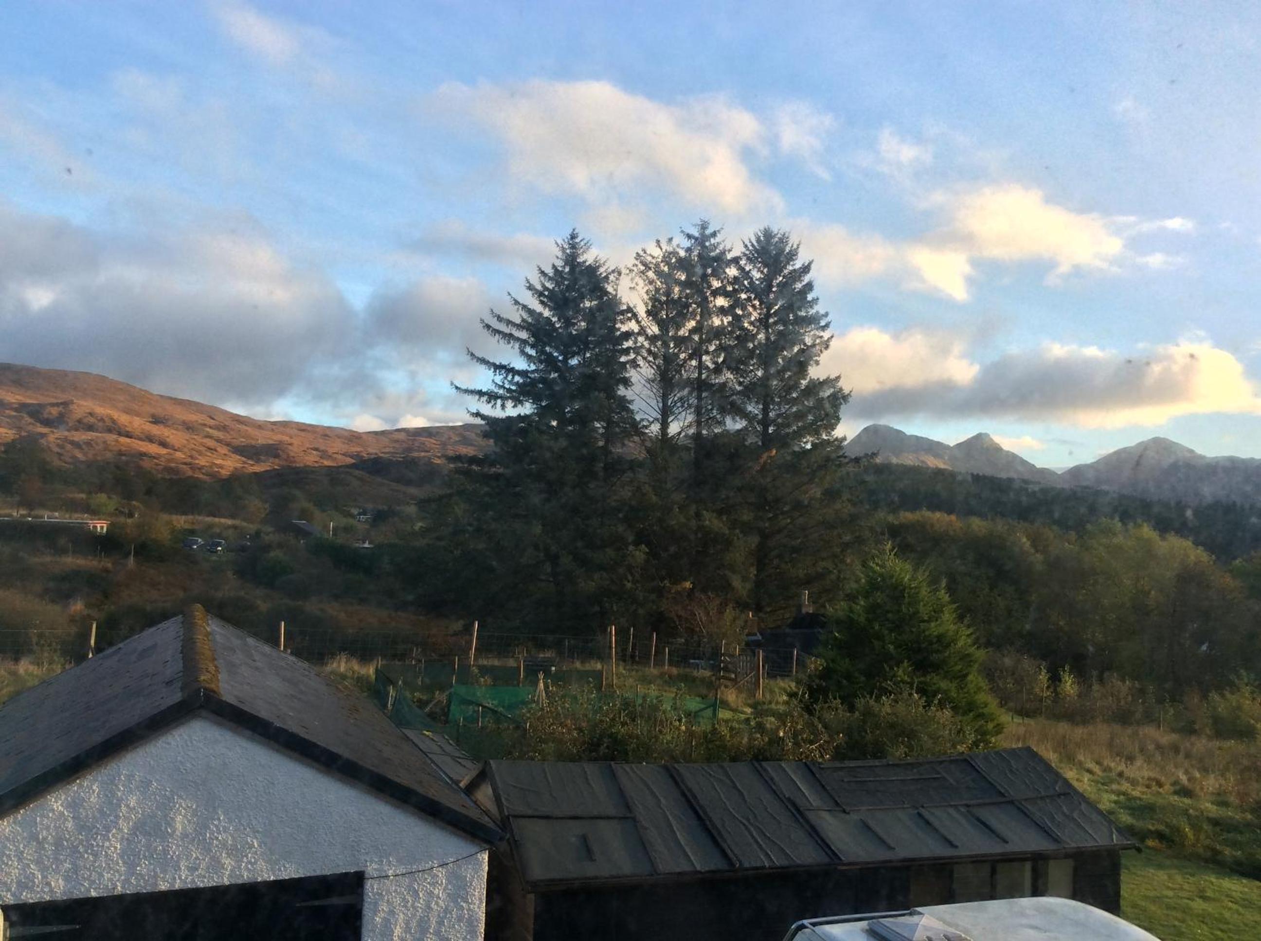 Standard Twin Room with Mountain View - Photo 4