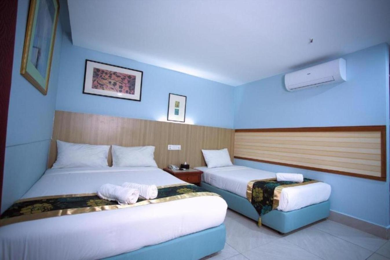 Deluxe Family Room
