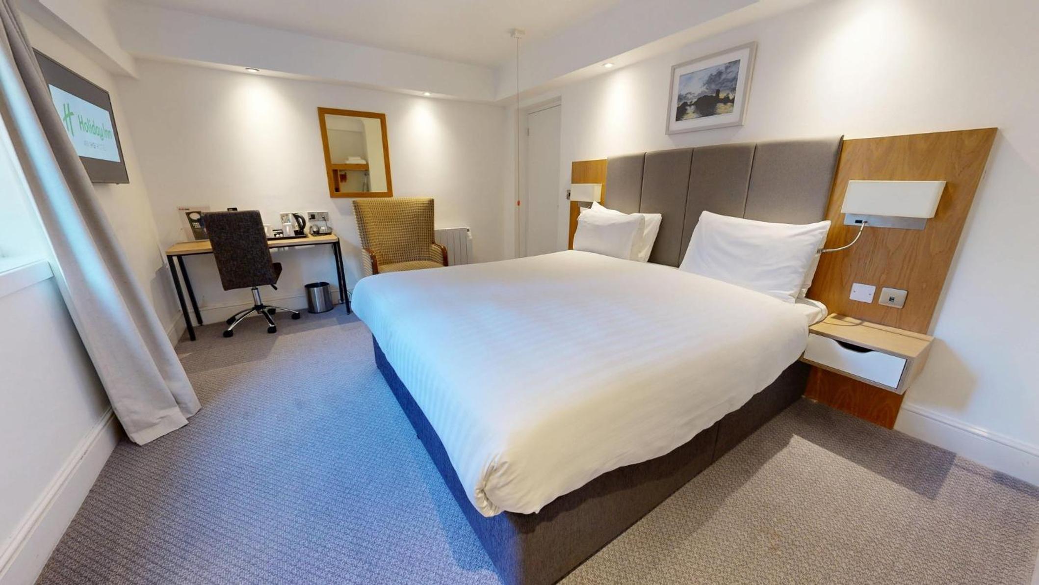 Standard King Room - Disability Access - Photo 2