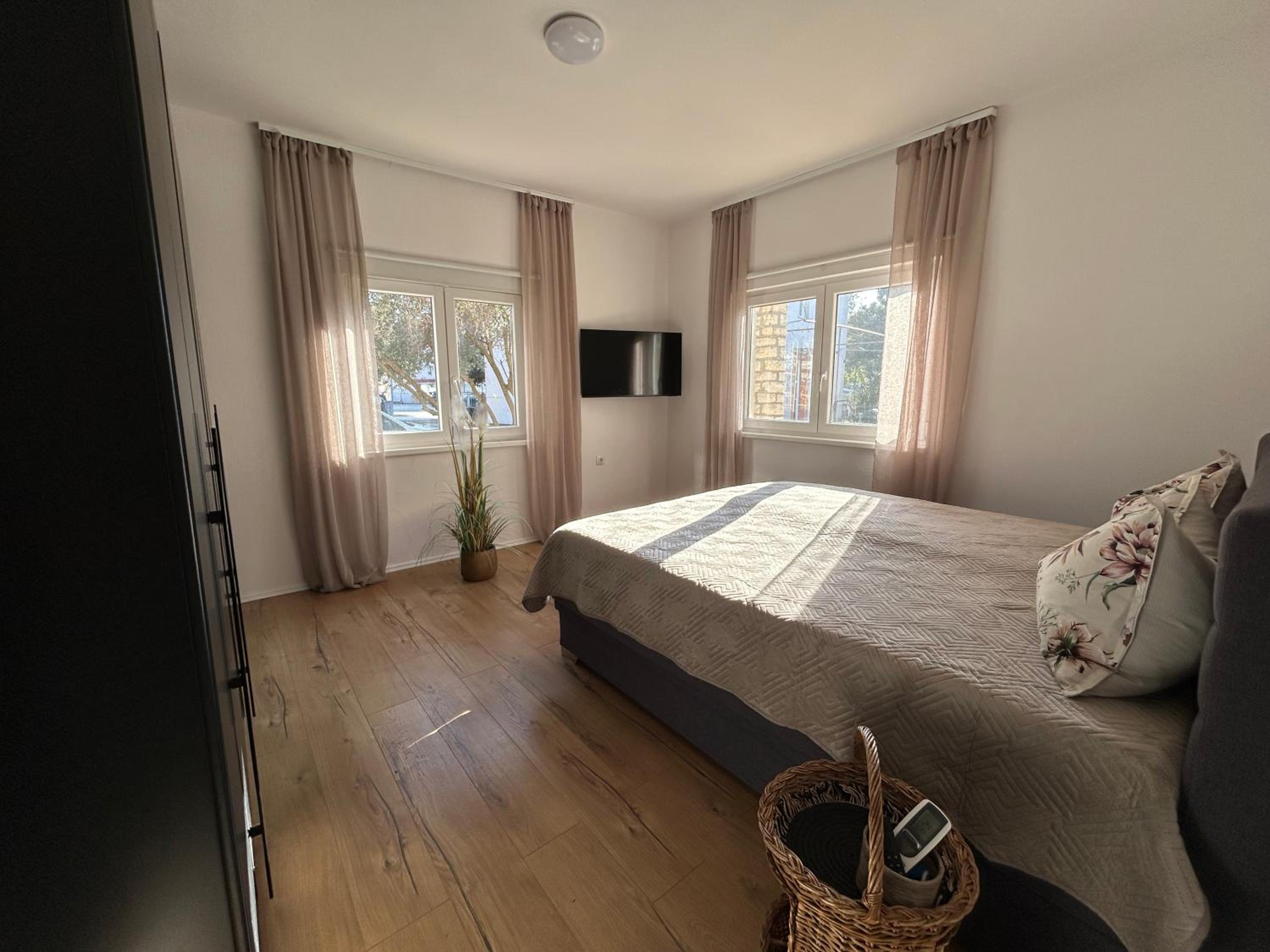 One-Bedroom Apartment with Garden View
