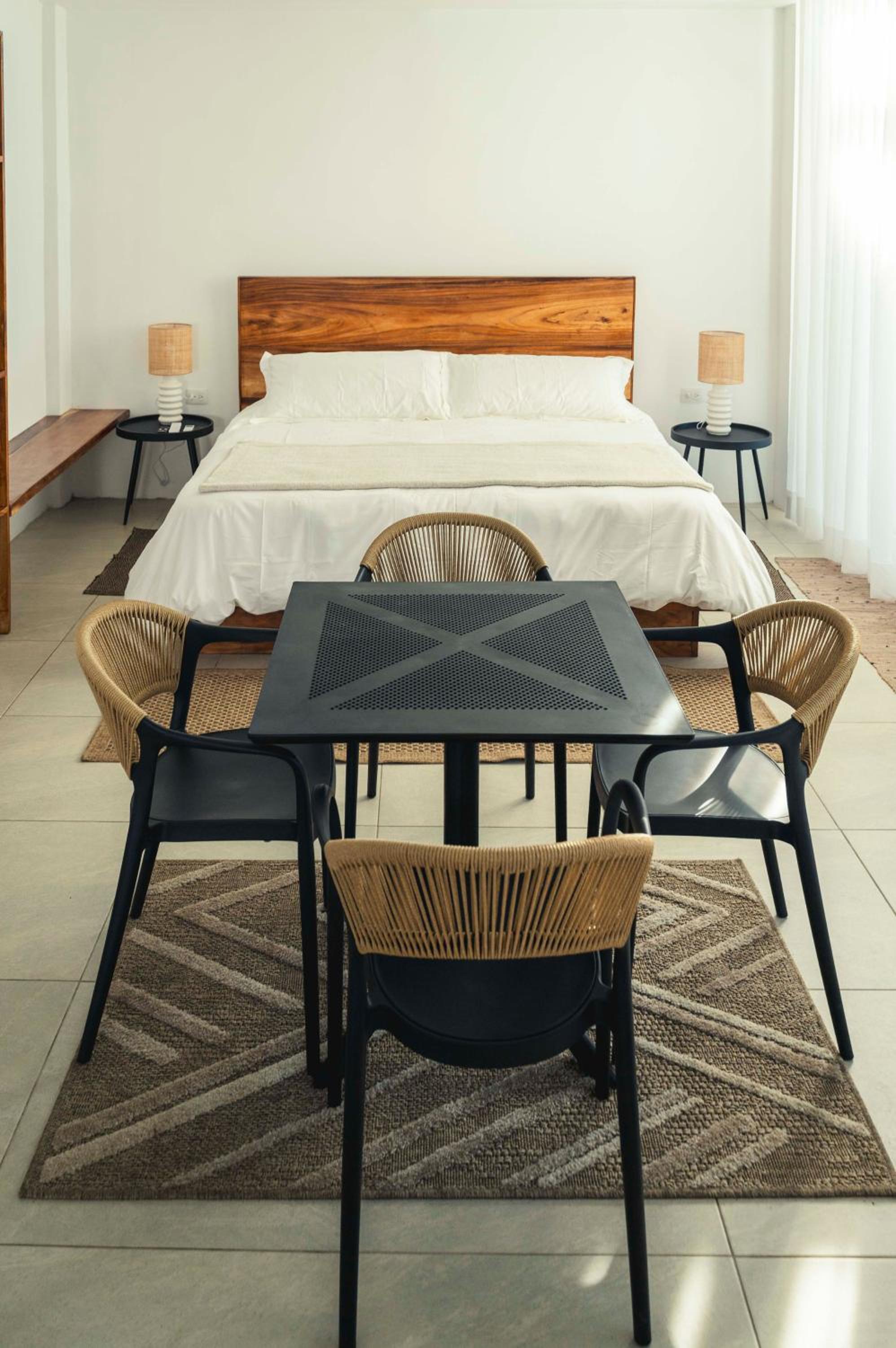 Deluxe King Suite photo 2