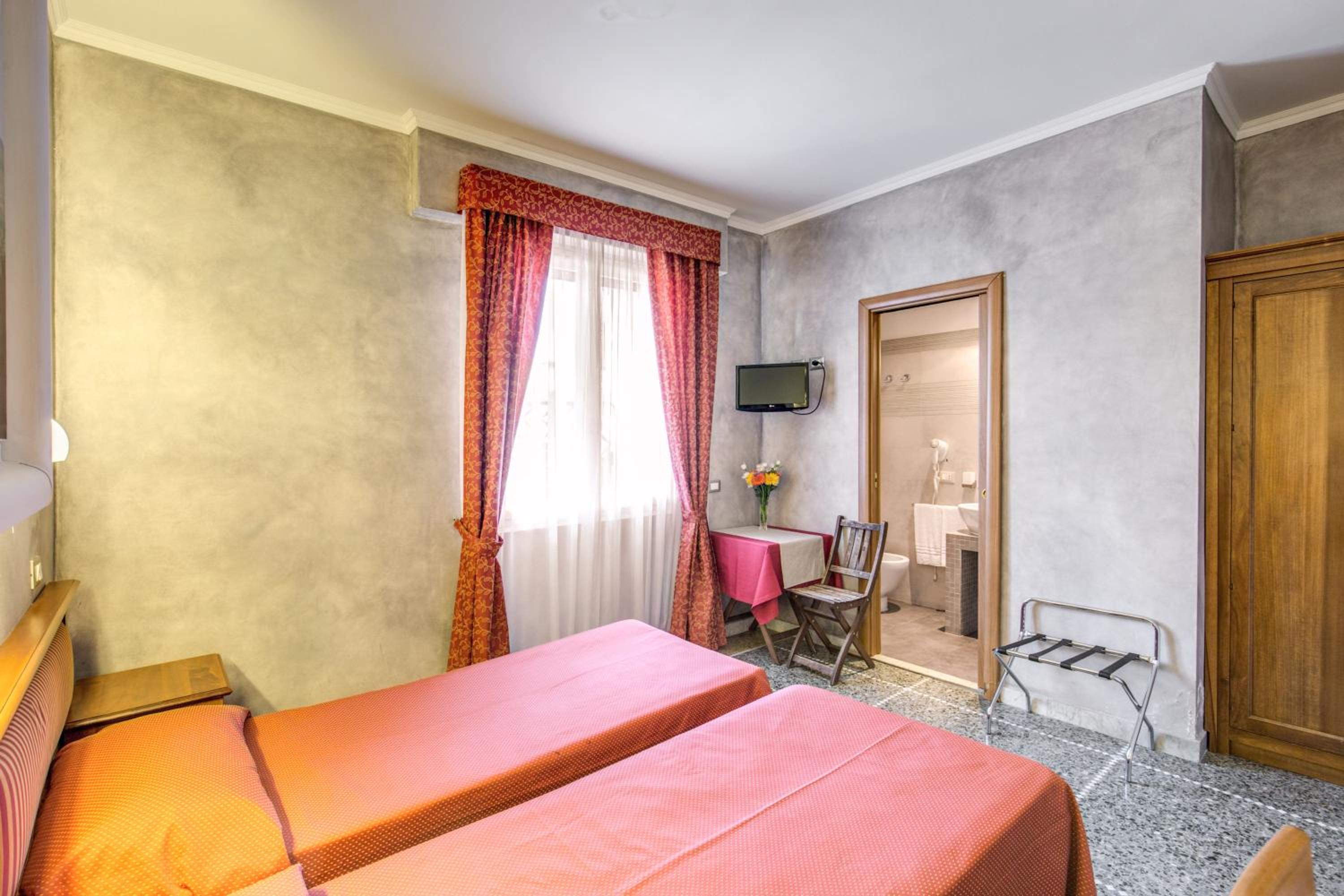 Double Or Twin Room photo 1