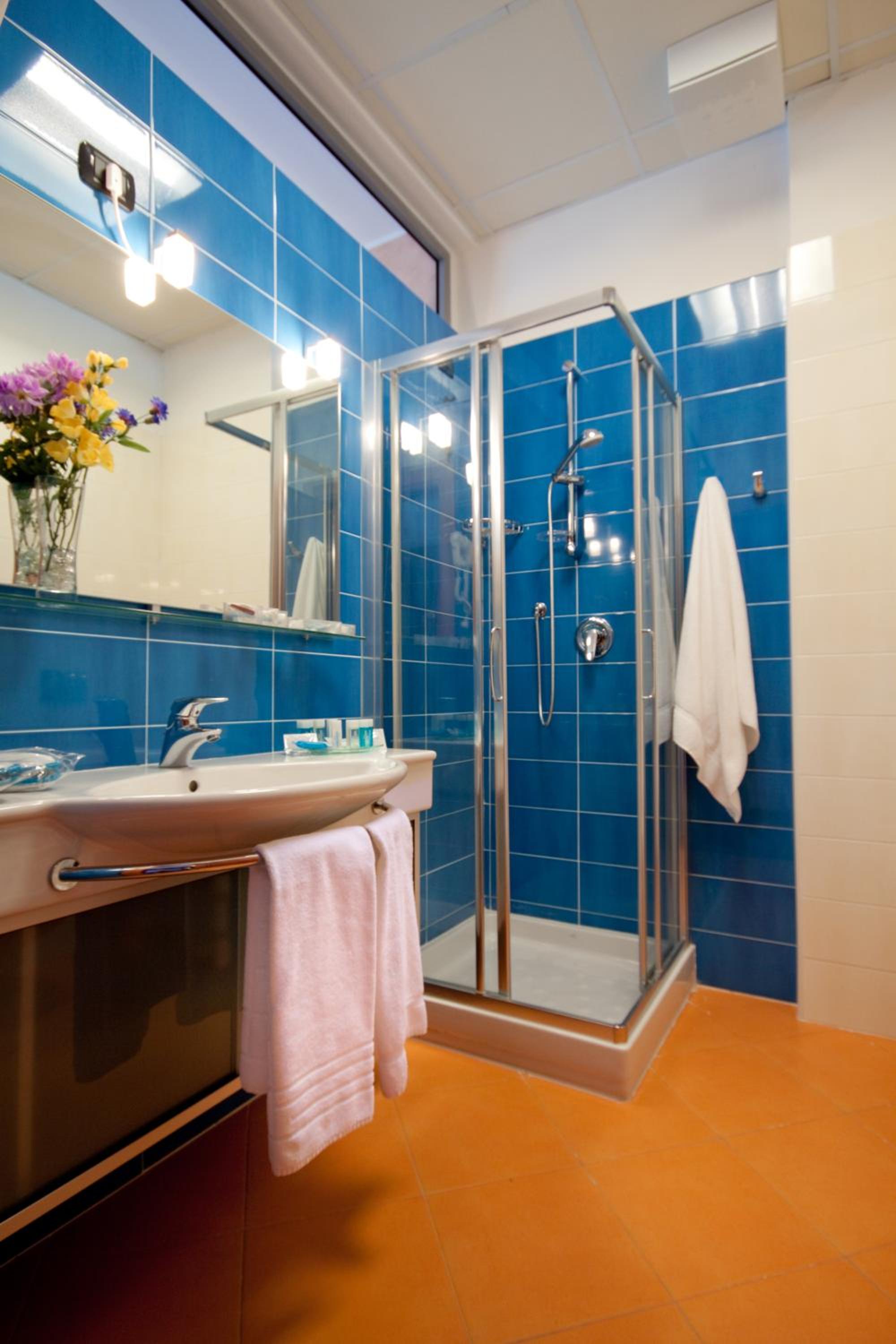 Double Room with Sea View (1 Adult) - Photo 2