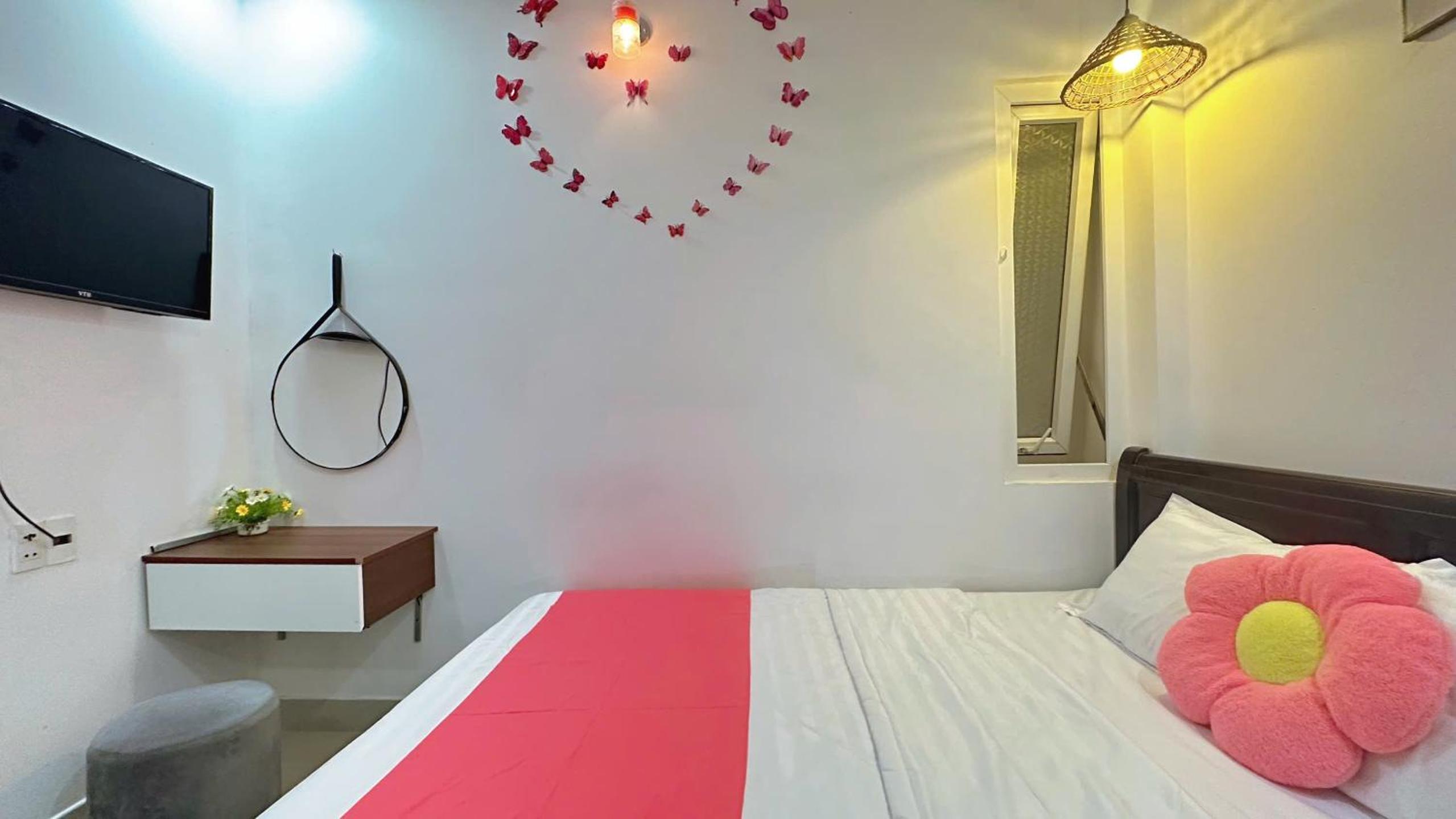 Double Room - Photo 21