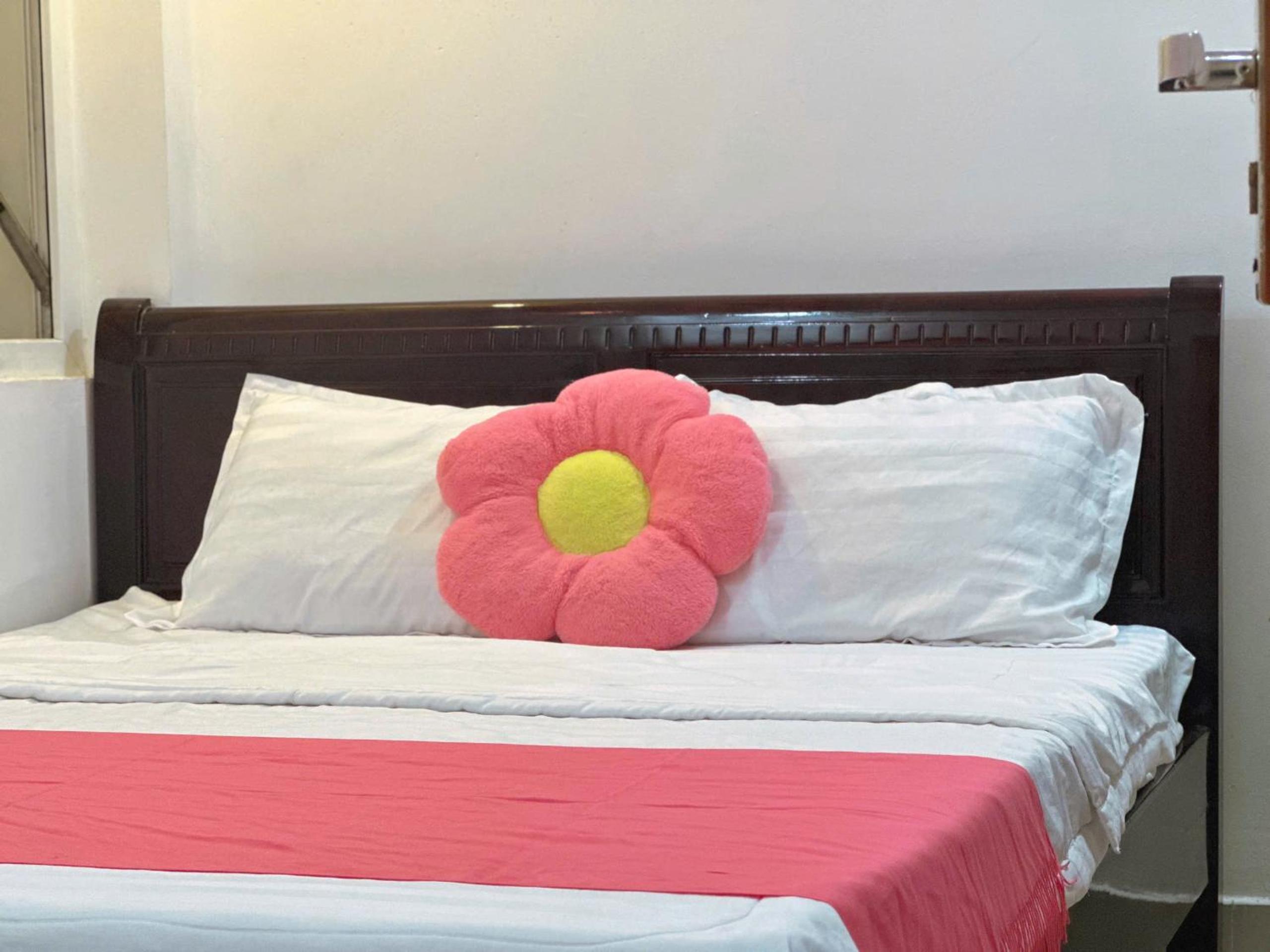 Double Room - Photo 15