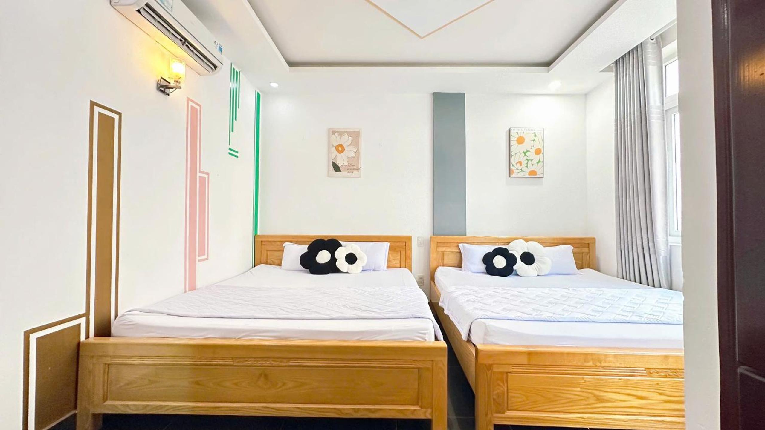 Quadruple Room with Balcony photo 2