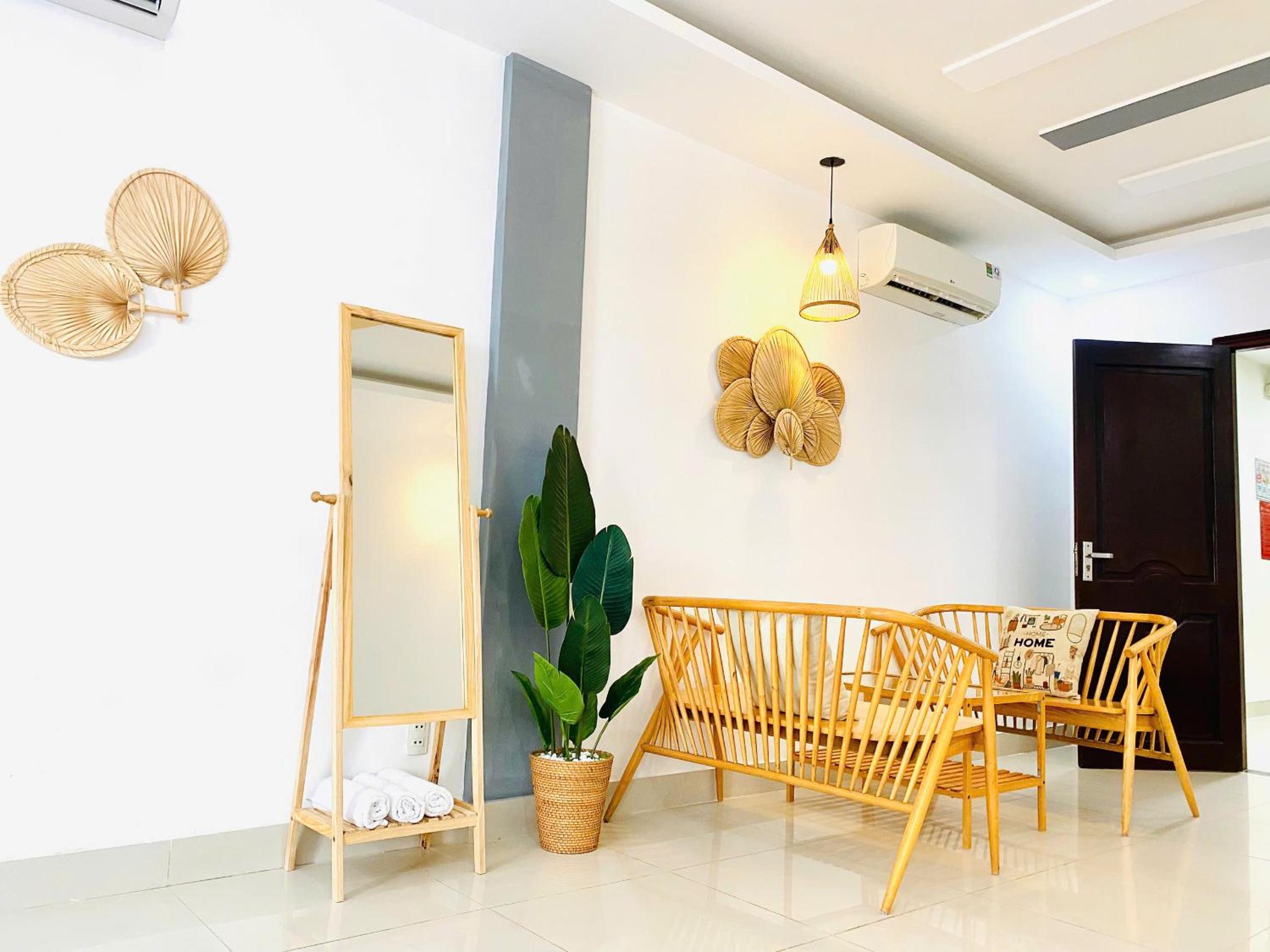 Family Room with Balcony photo 1