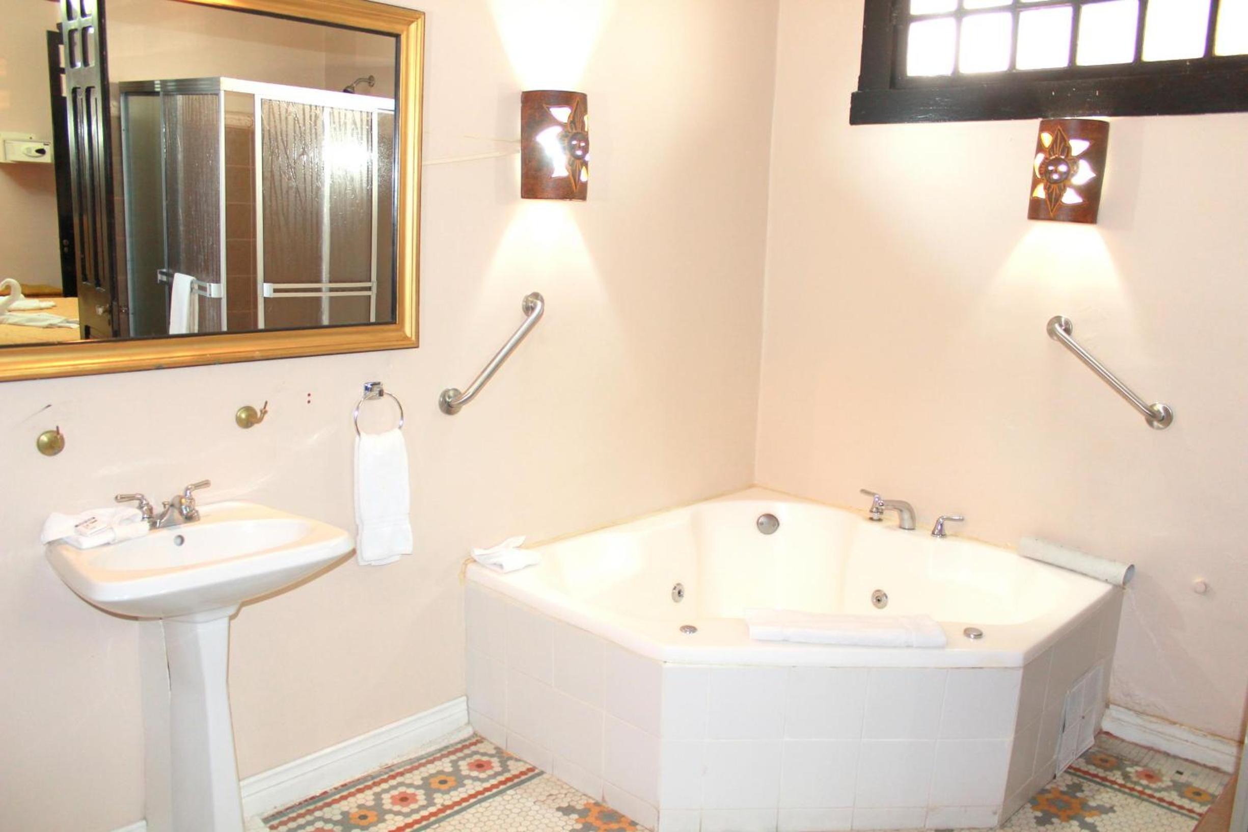 King Suite with Spa Bath