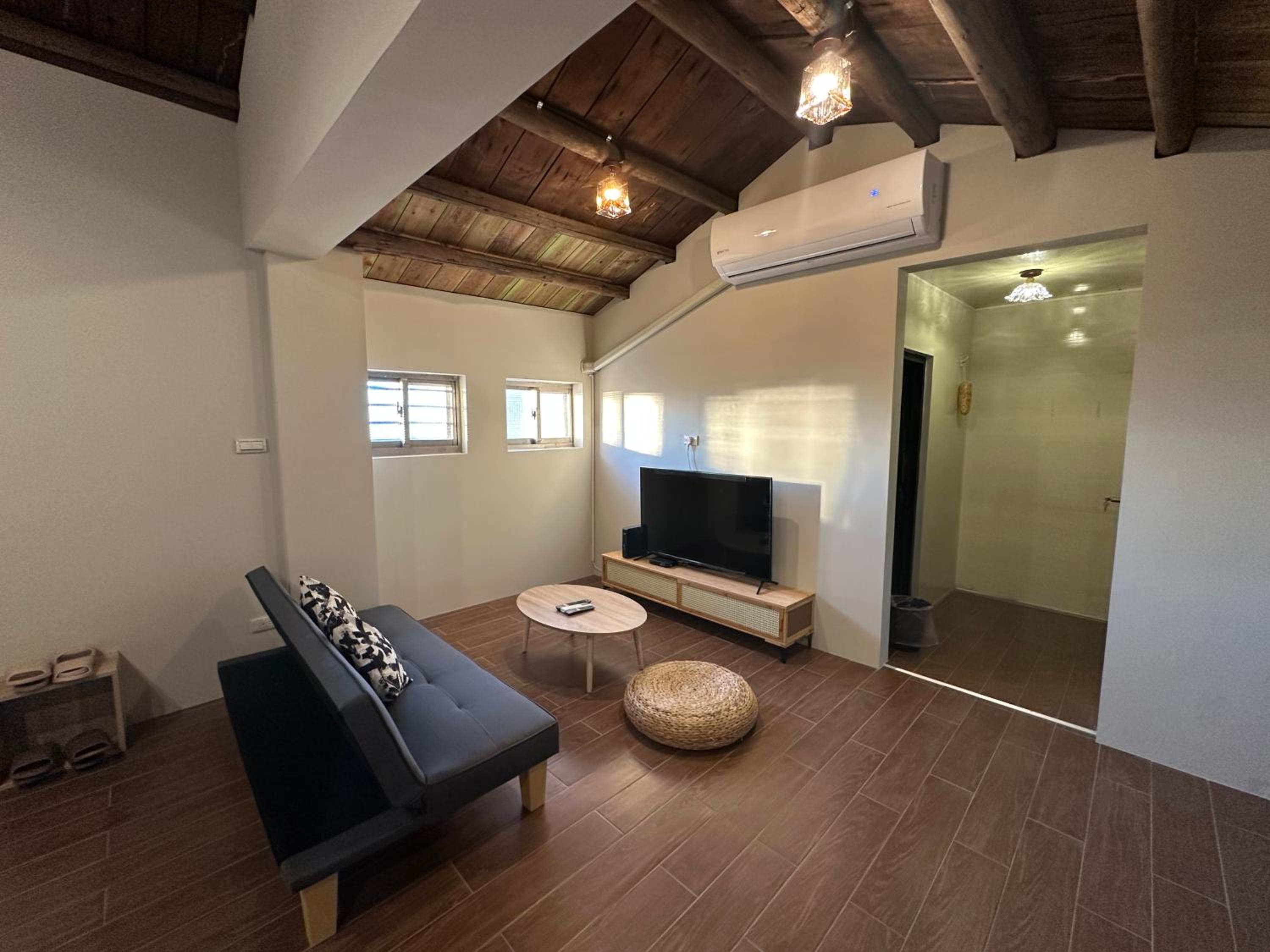 Bungalow photo 1