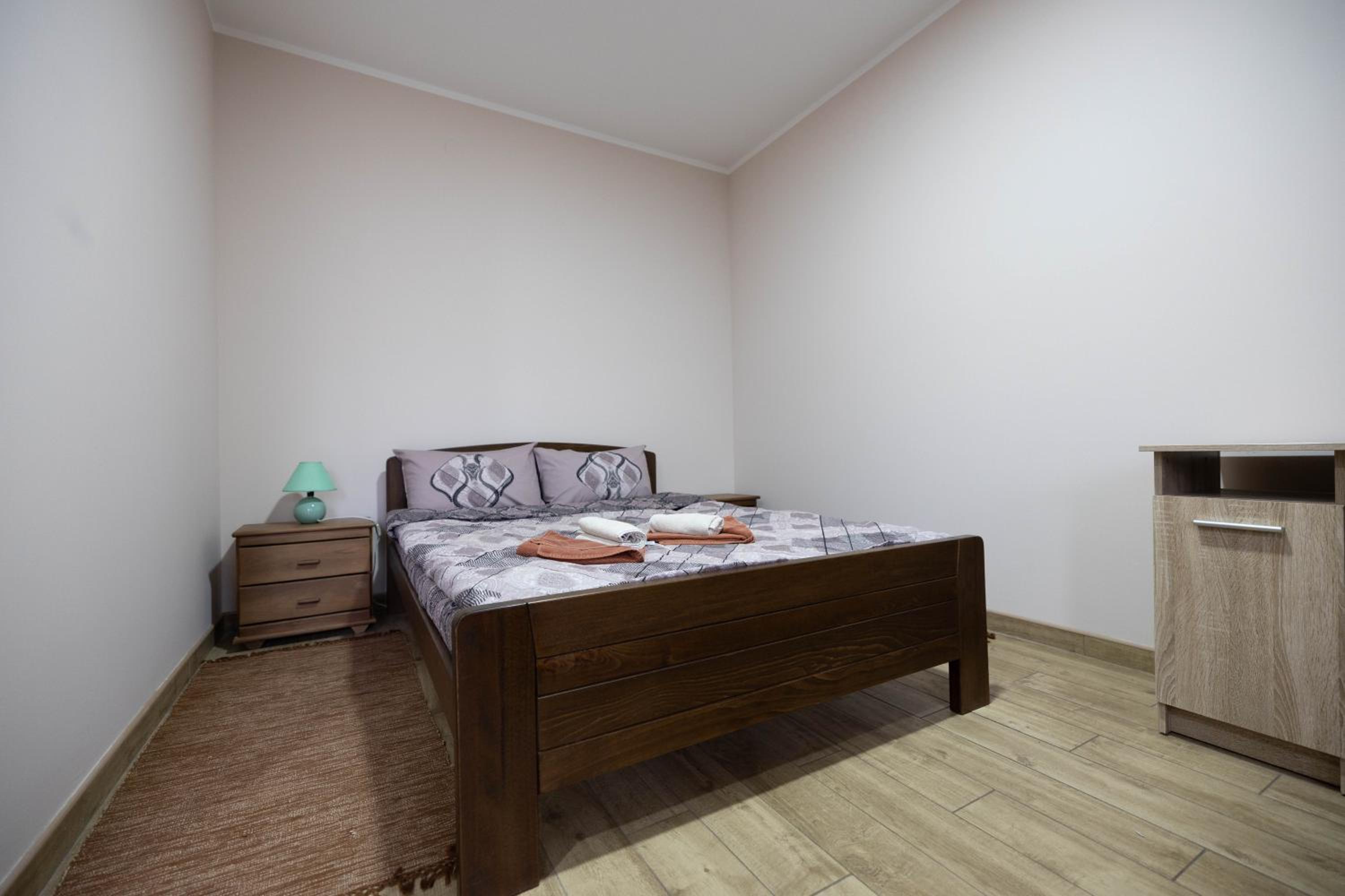 Economy Twin Room photo 2