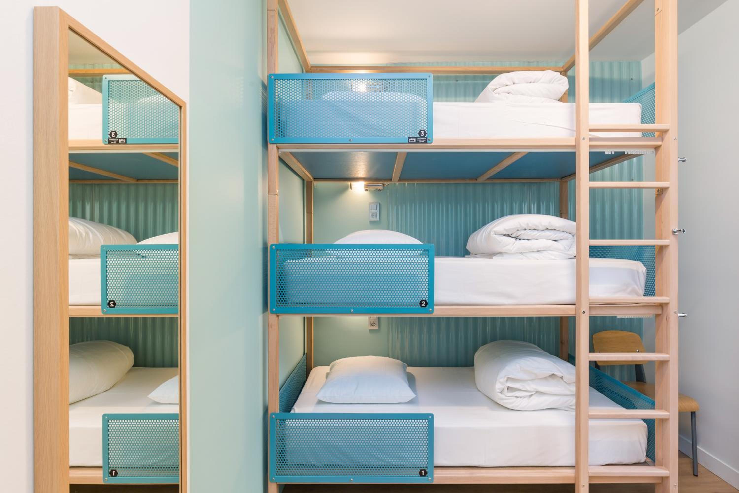 Bed in 3/4-Bed Female Dormitory Room photo 2