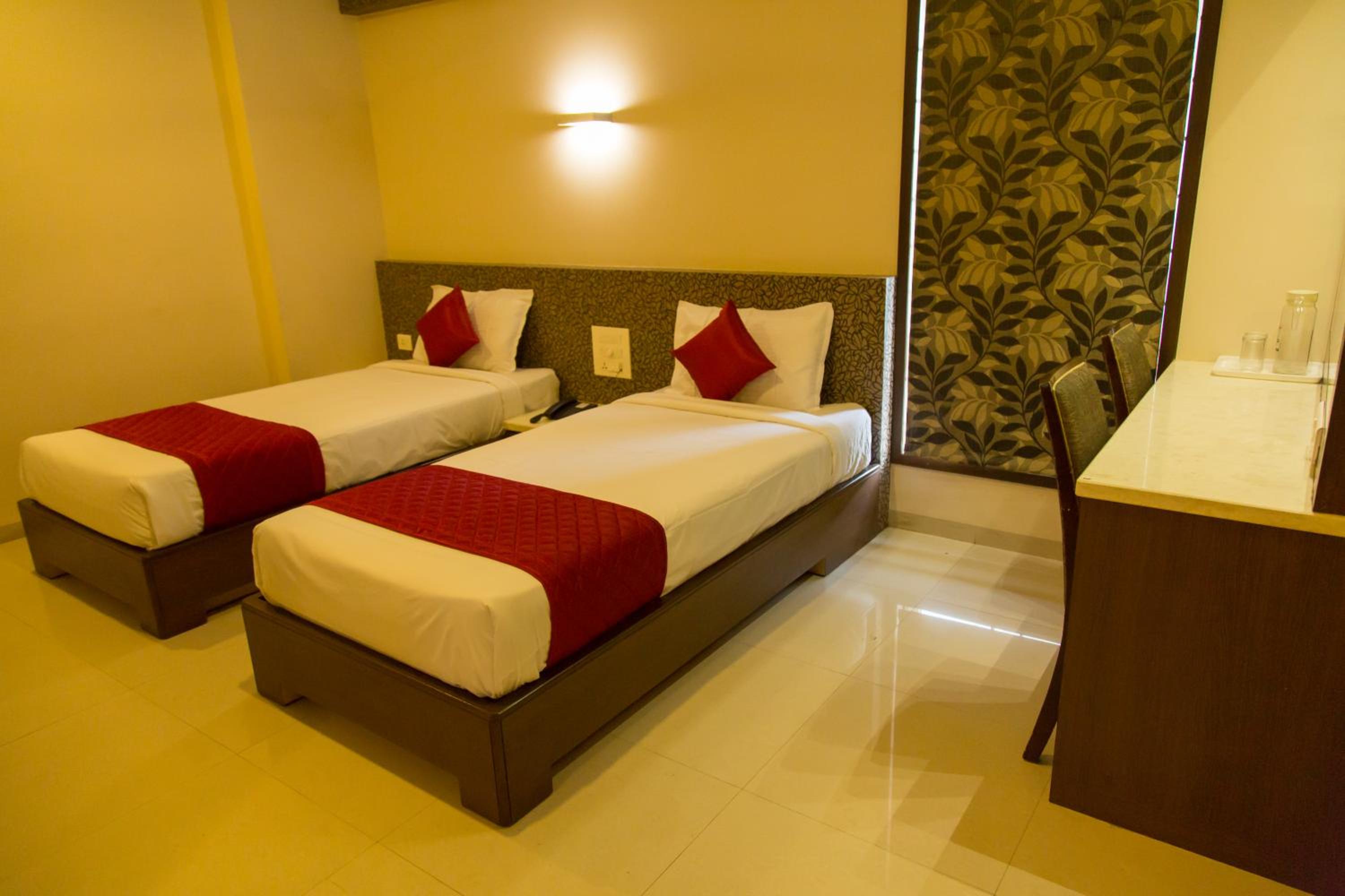 Deluxe Double Room photo 2