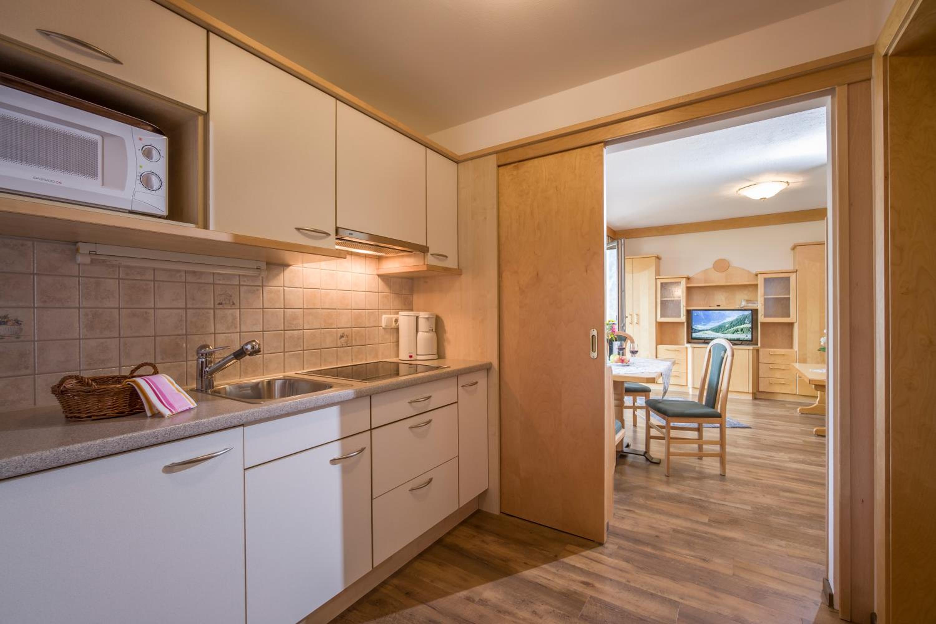 Family Apartment photo 3