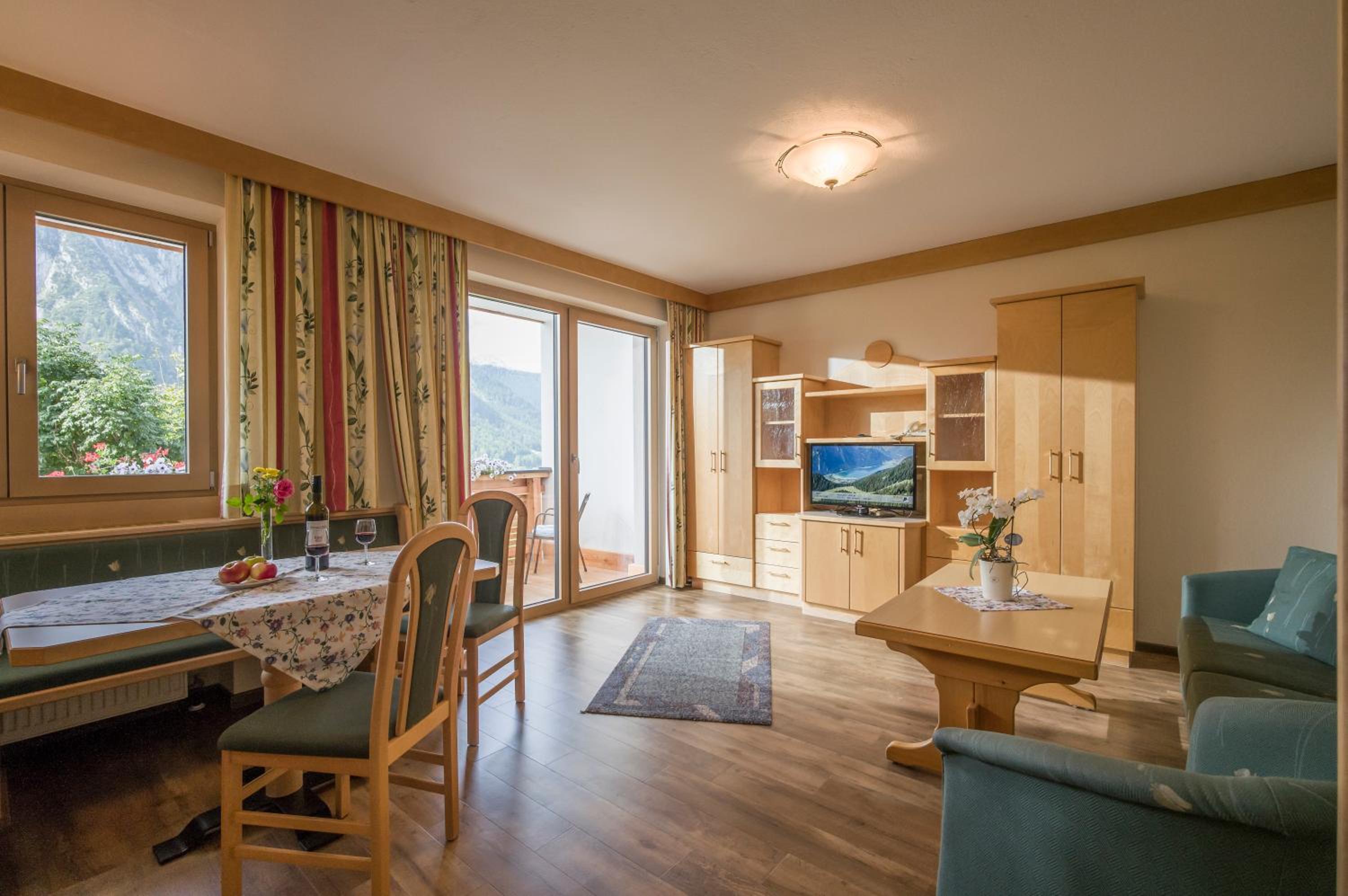 Family Apartment photo 1