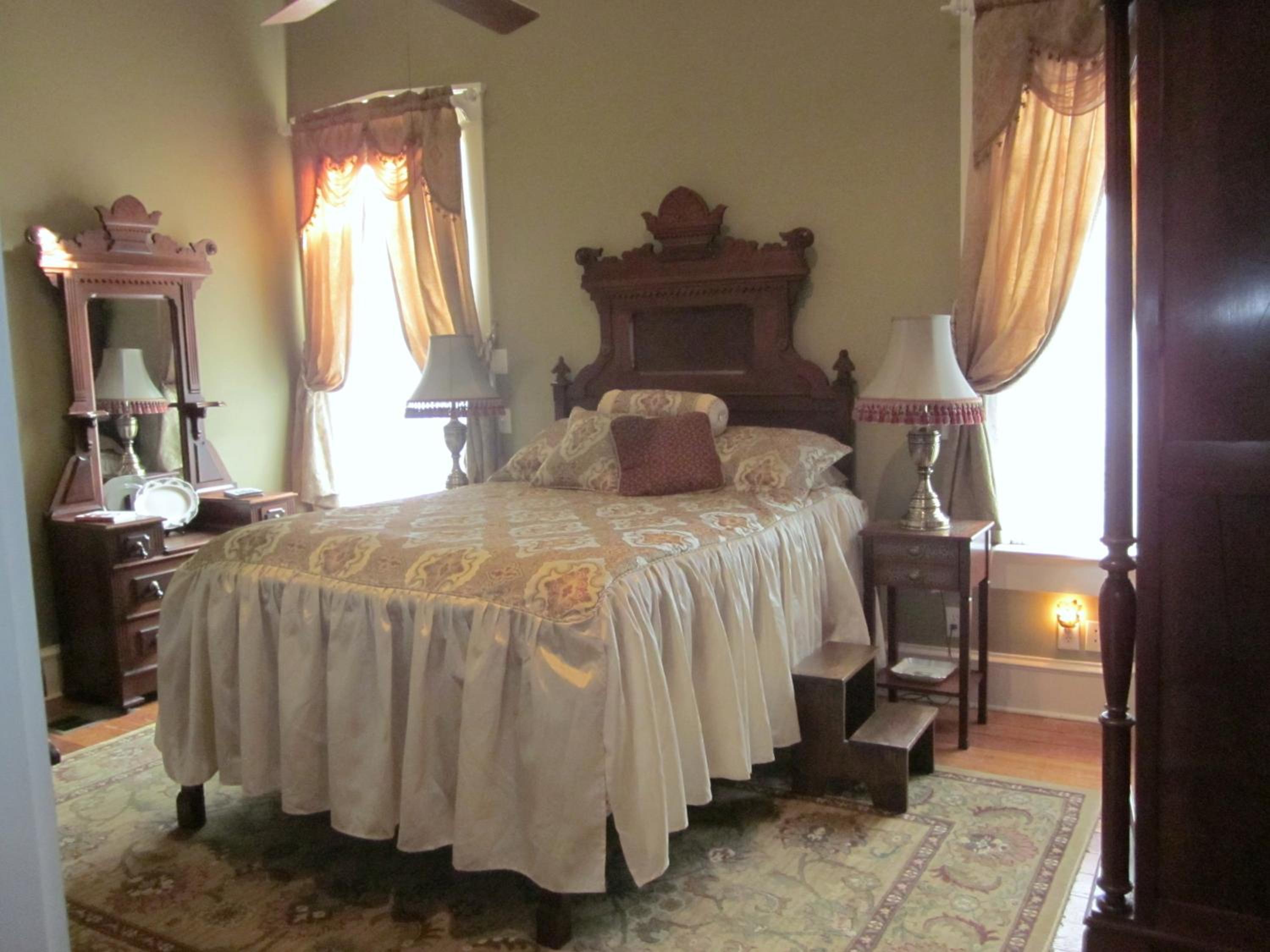 Queen Room With Spa Bath photo 3