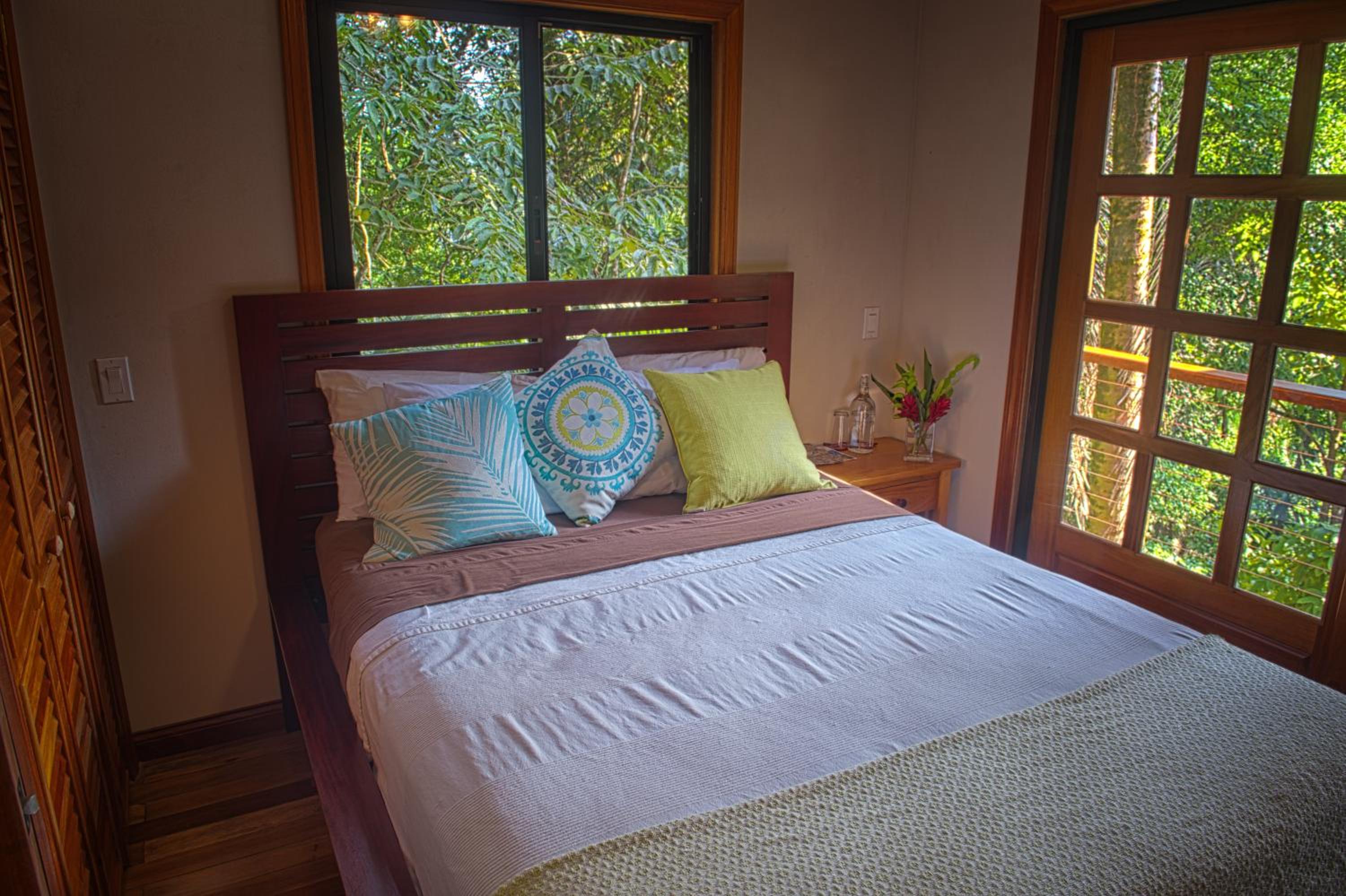 Deluxe Queen Room photo 1