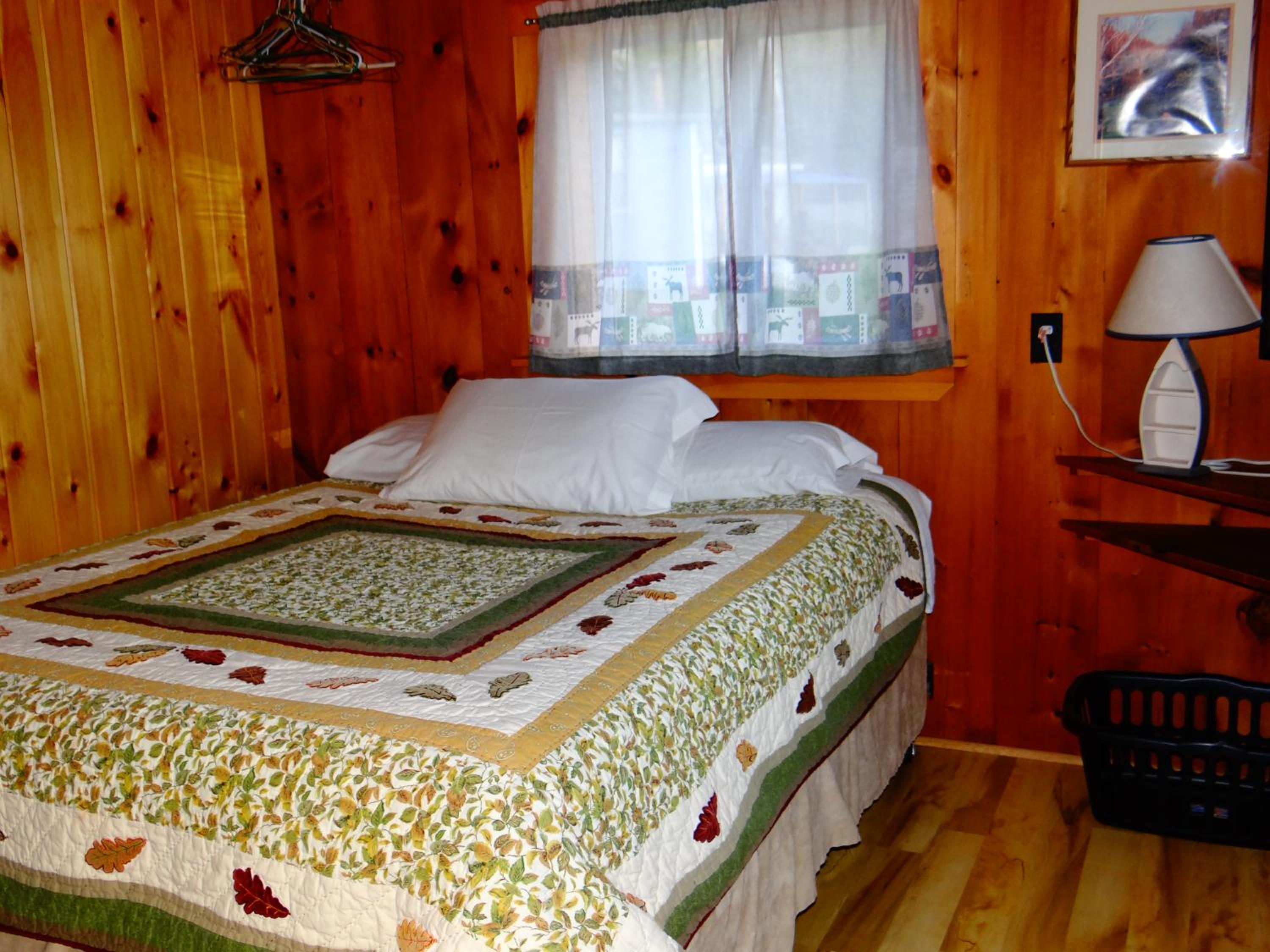 Three-Bedroom House Cabin 1 photo 3