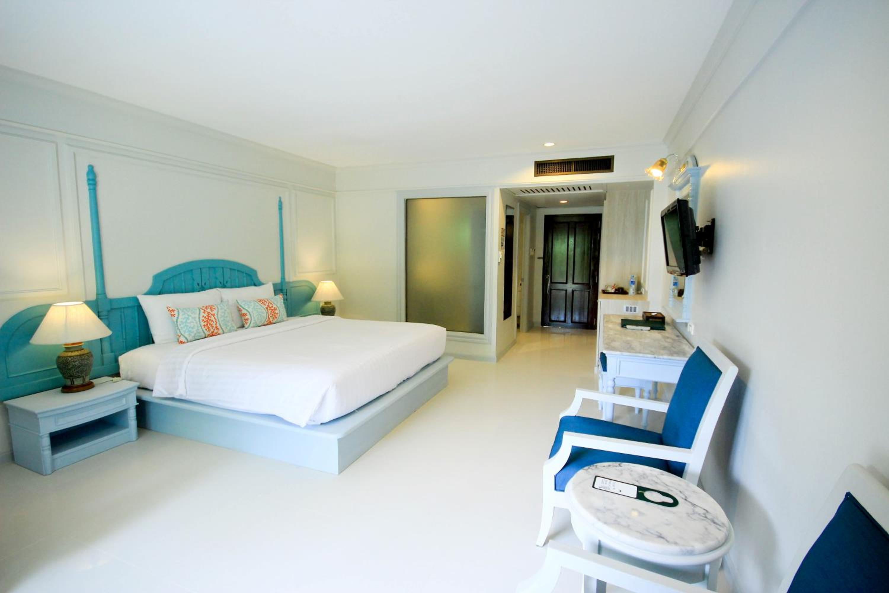 Deluxe Double or Twin Room - Photo 4