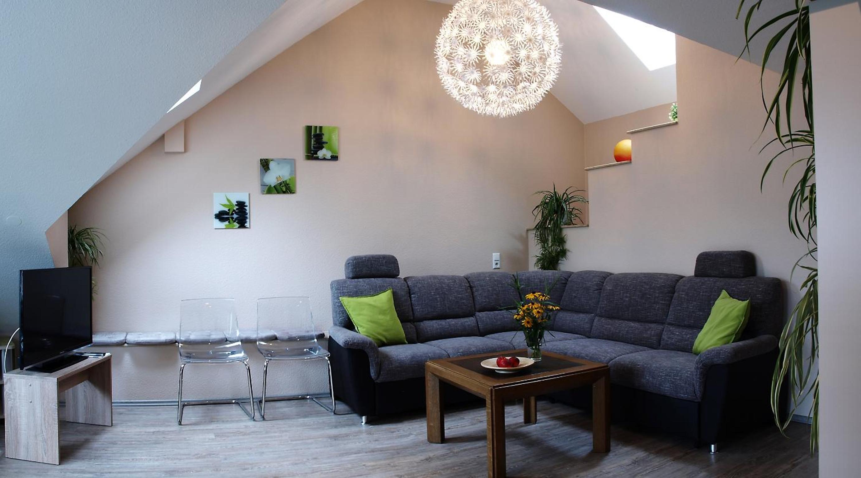 Two-Bedroom Apartment with Balcony photo 3