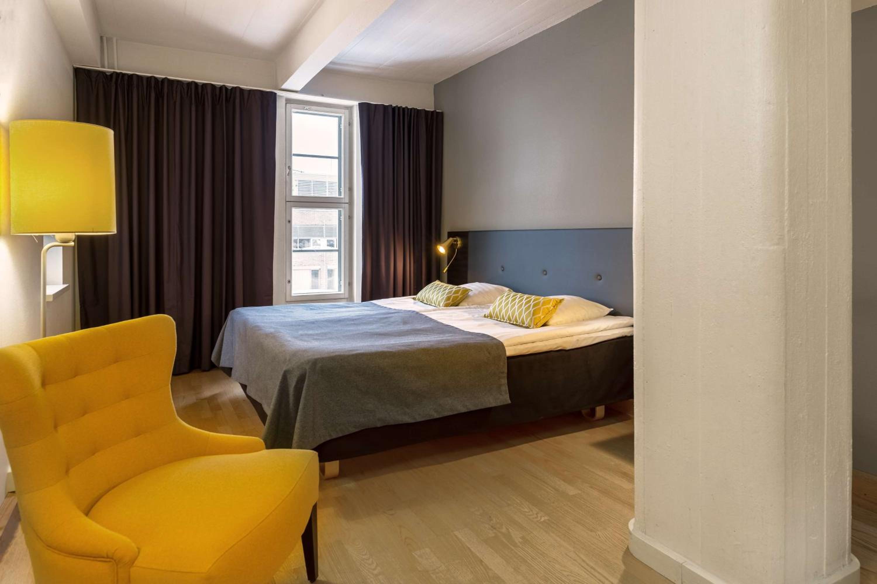 Twin Room - Photo 3