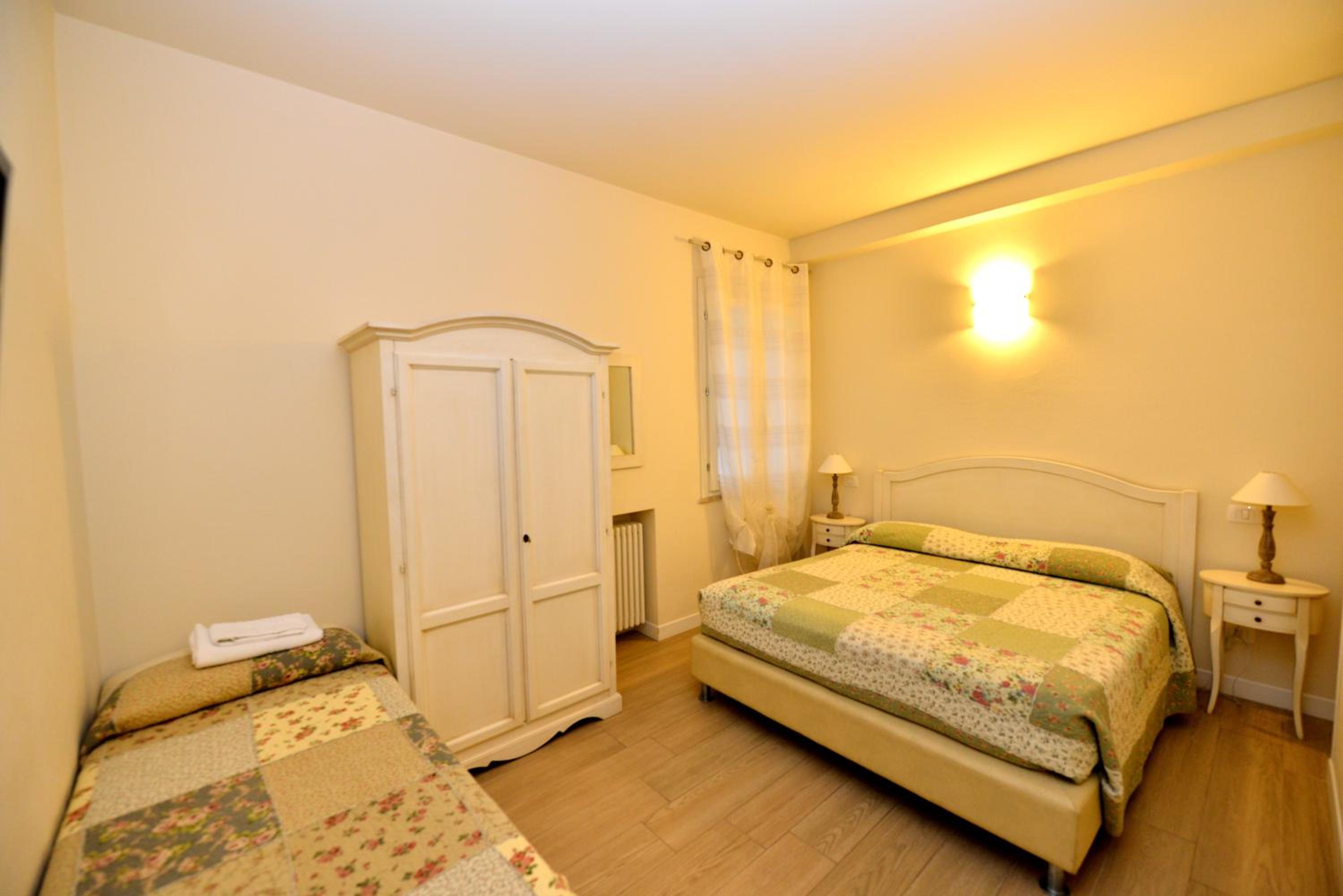 Triple Room with Private Bathroom photo 1