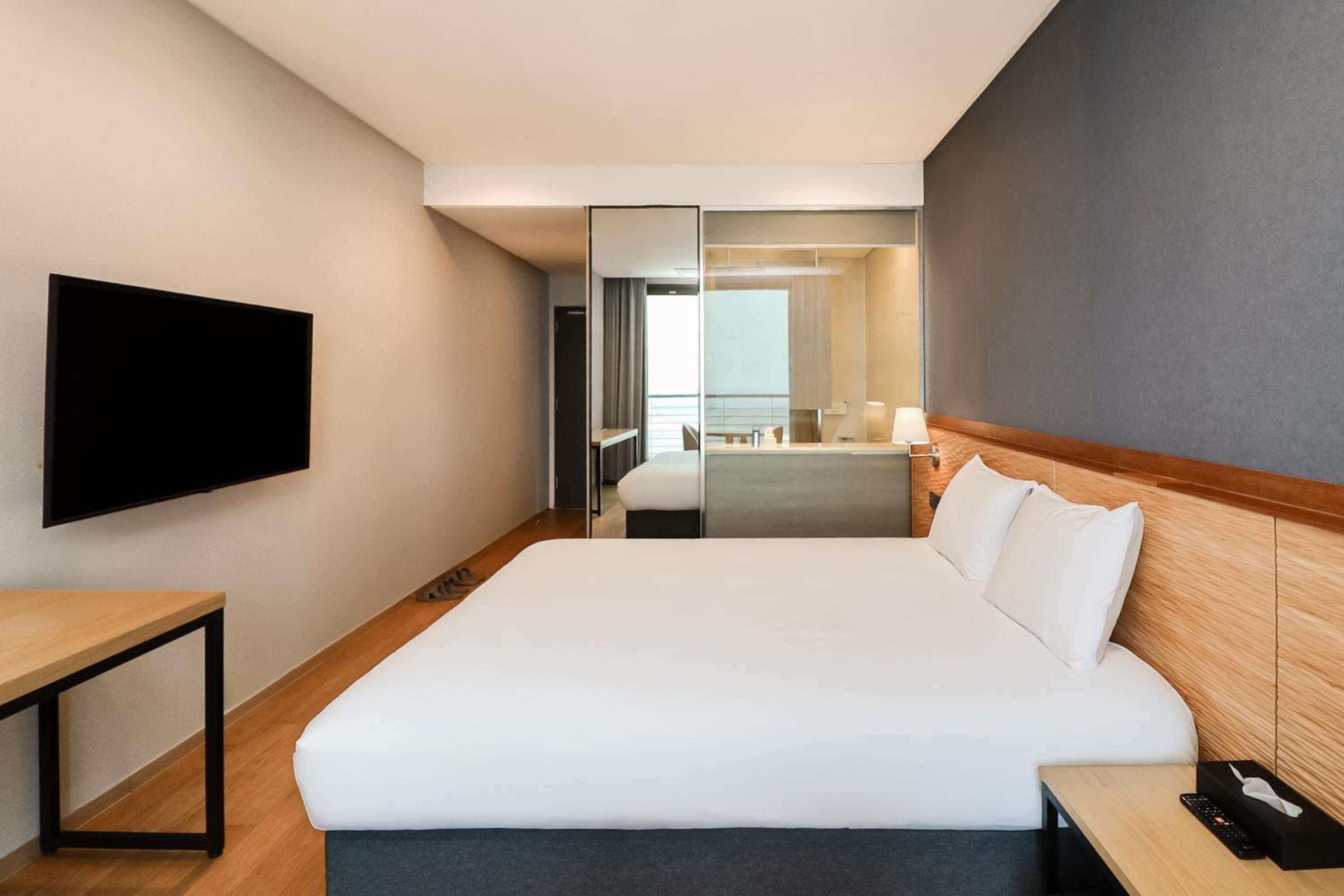 Special Offer - Deluxe Double Ocean