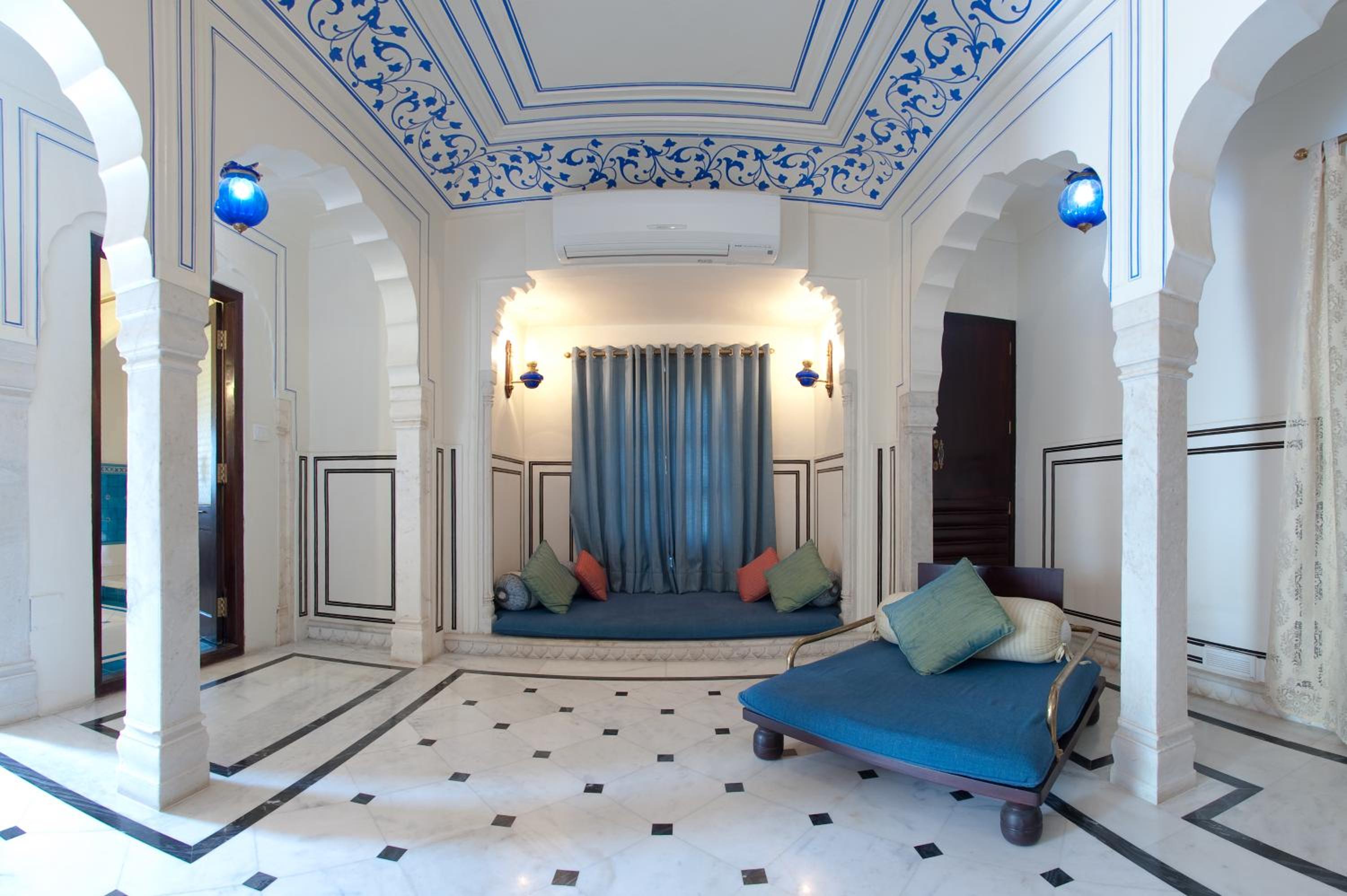 Heritage Signature Suite: 15% off on F&B, 20% off on SPA and Laundry, Enjoy Happy Hours with 1+1 offer, Complimentary In-Room Refreshments, Fruit Basket,10 mins complimentary neck and shoulder message (Subject to availability) – Offer till 31st Aug’26