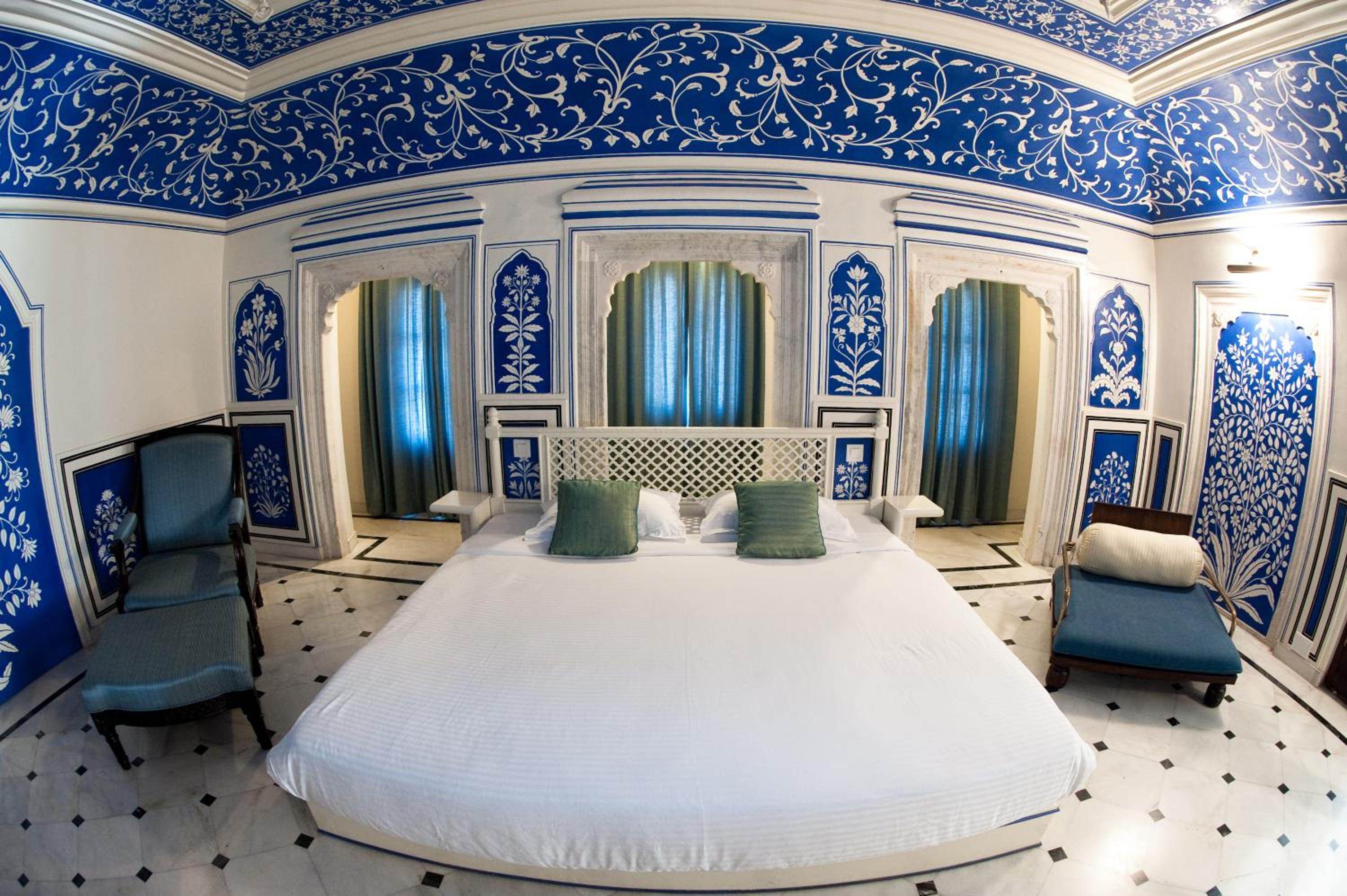 Heritage Signature Suite: 15% off on F&B, 20% off on SPA and Laundry, Enjoy Happy Hours with 1+1 offer, Complimentary In-Room Refreshments, Fruit Basket,10 mins complimentary neck and shoulder message (Subject to availability) - Offer till 31st Aug'26