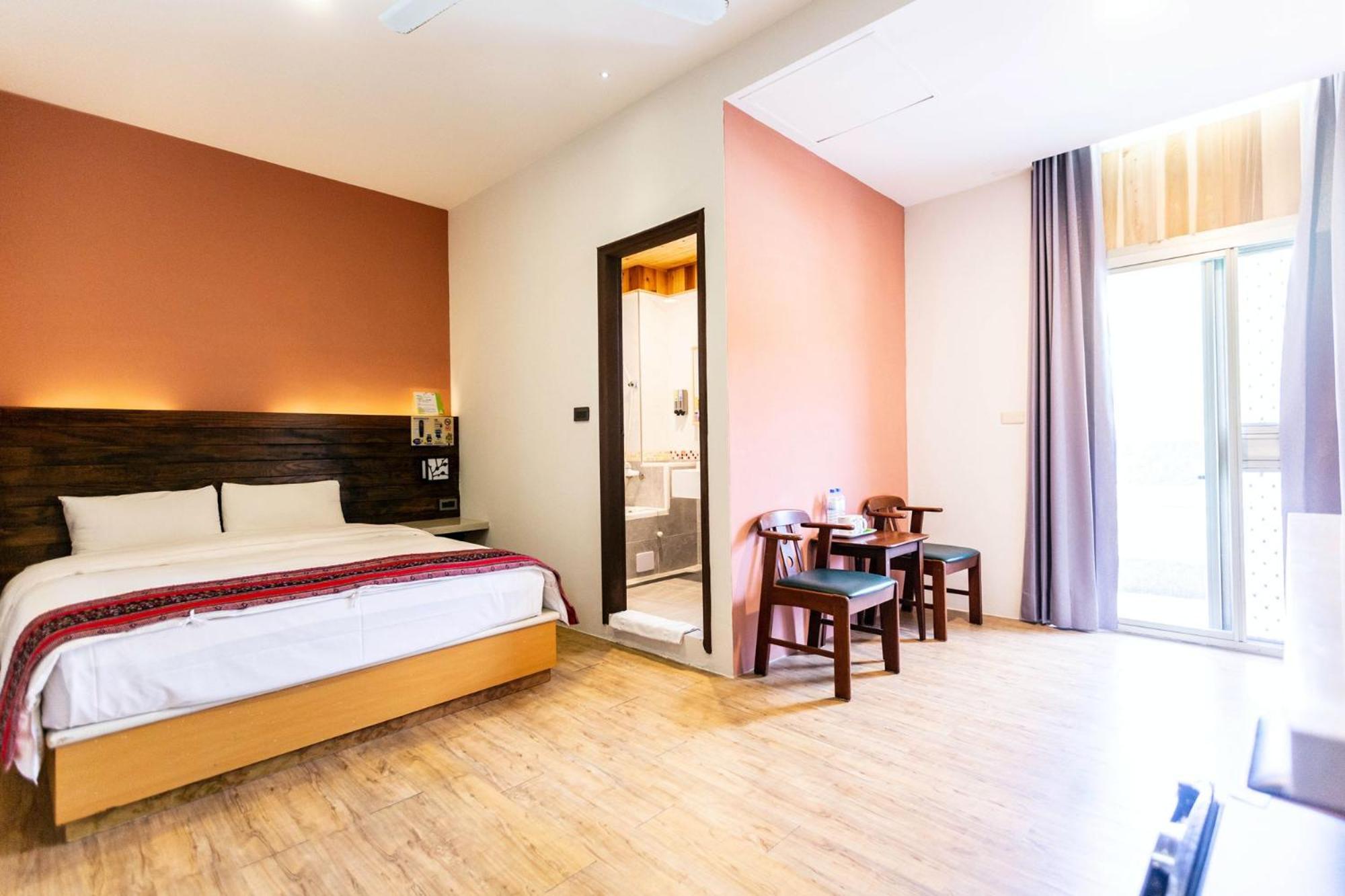 Standard Double Room photo 3