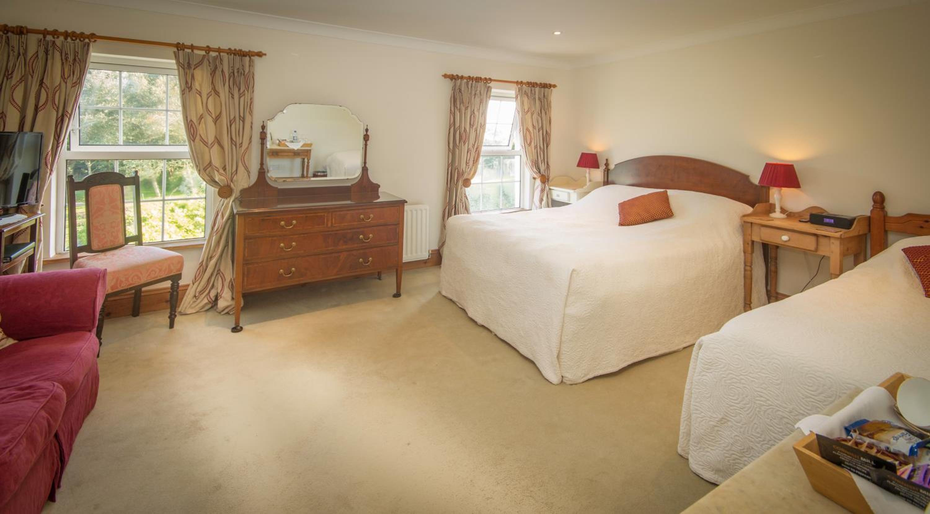 Double or Twin Room with Private Bathroom