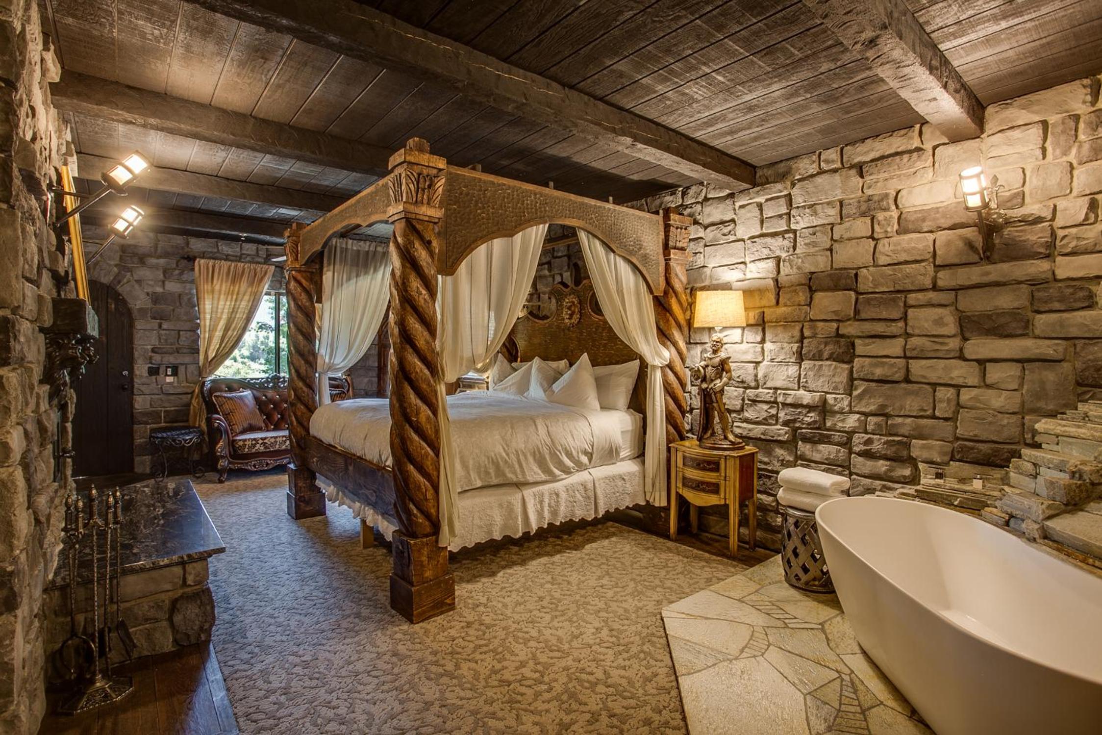 Superior King Suite