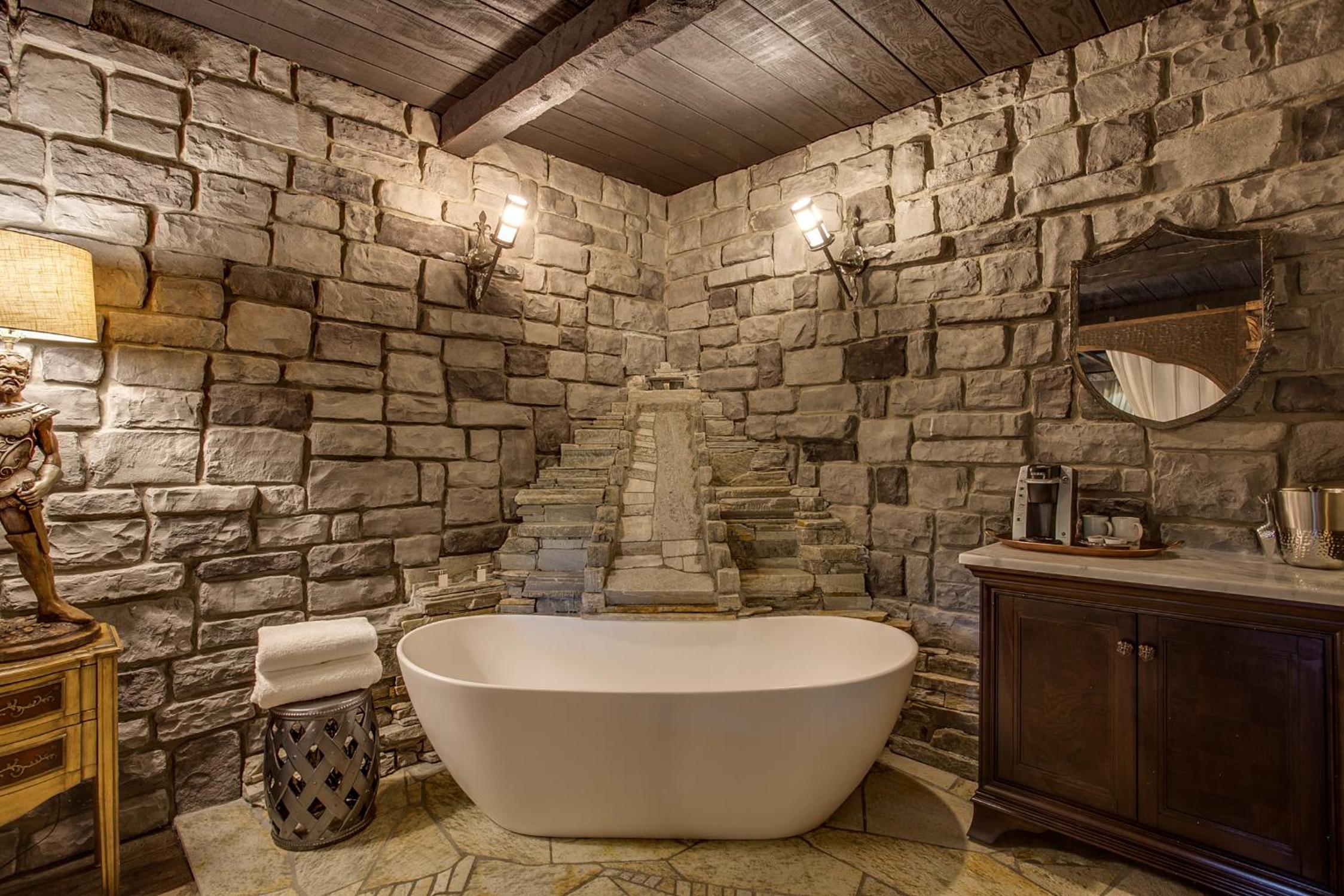Superior King Suite photo 2