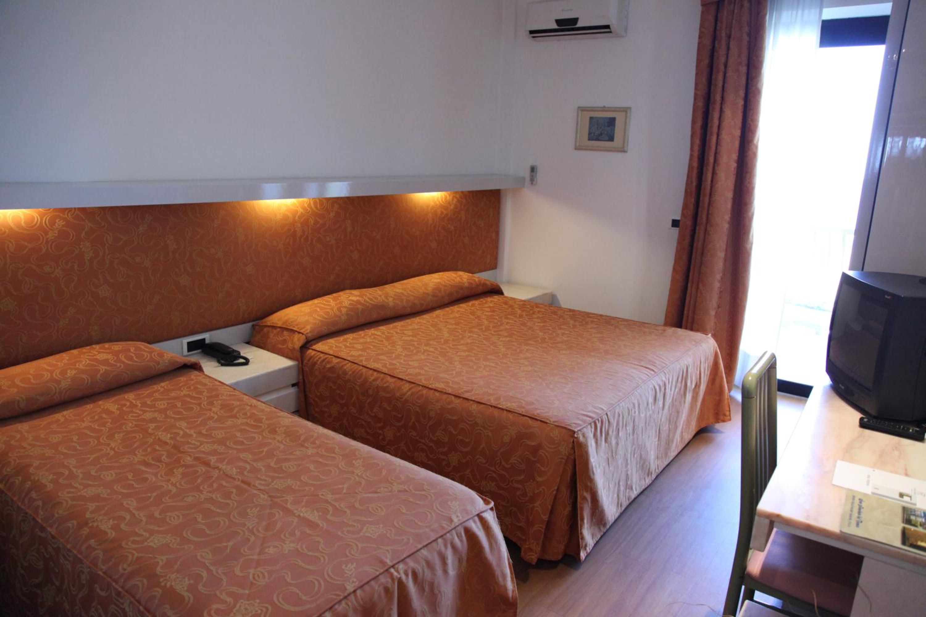 Triple Room photo 1