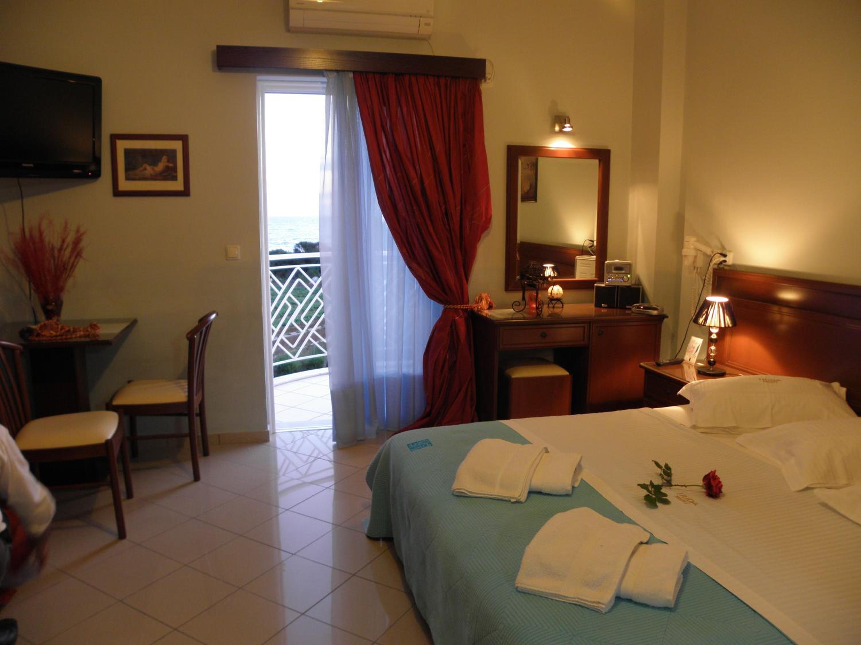 Apollo Suite with Sea View - Photo 10