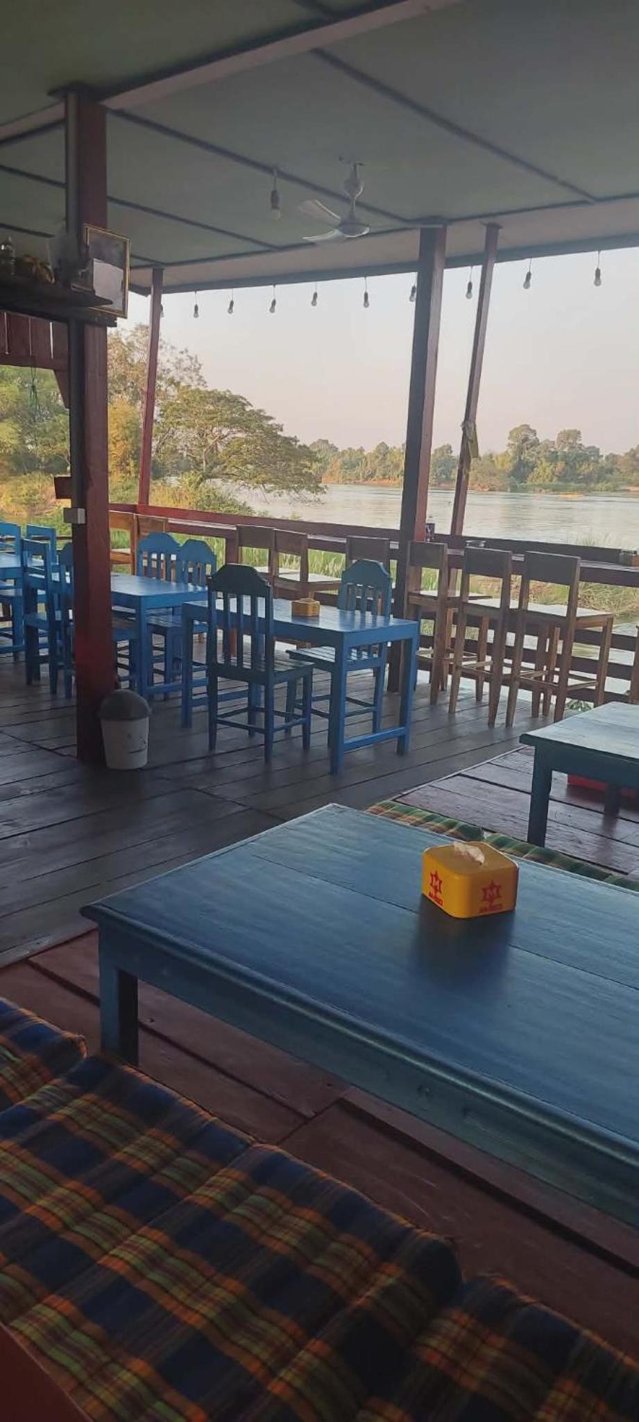 Bungalow - Water Front  photo 2