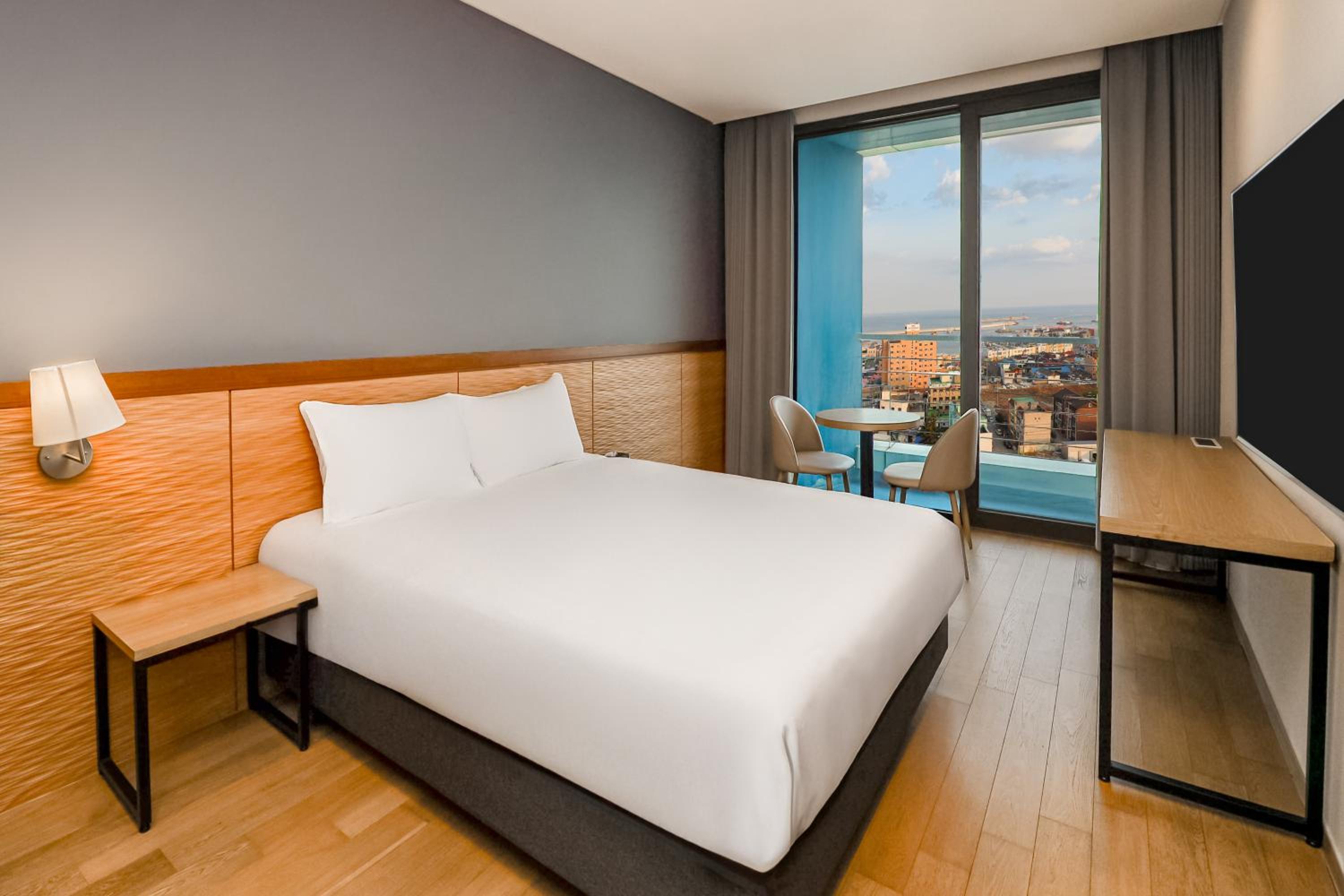 Special Offer - Deluxe Double Half-Ocean