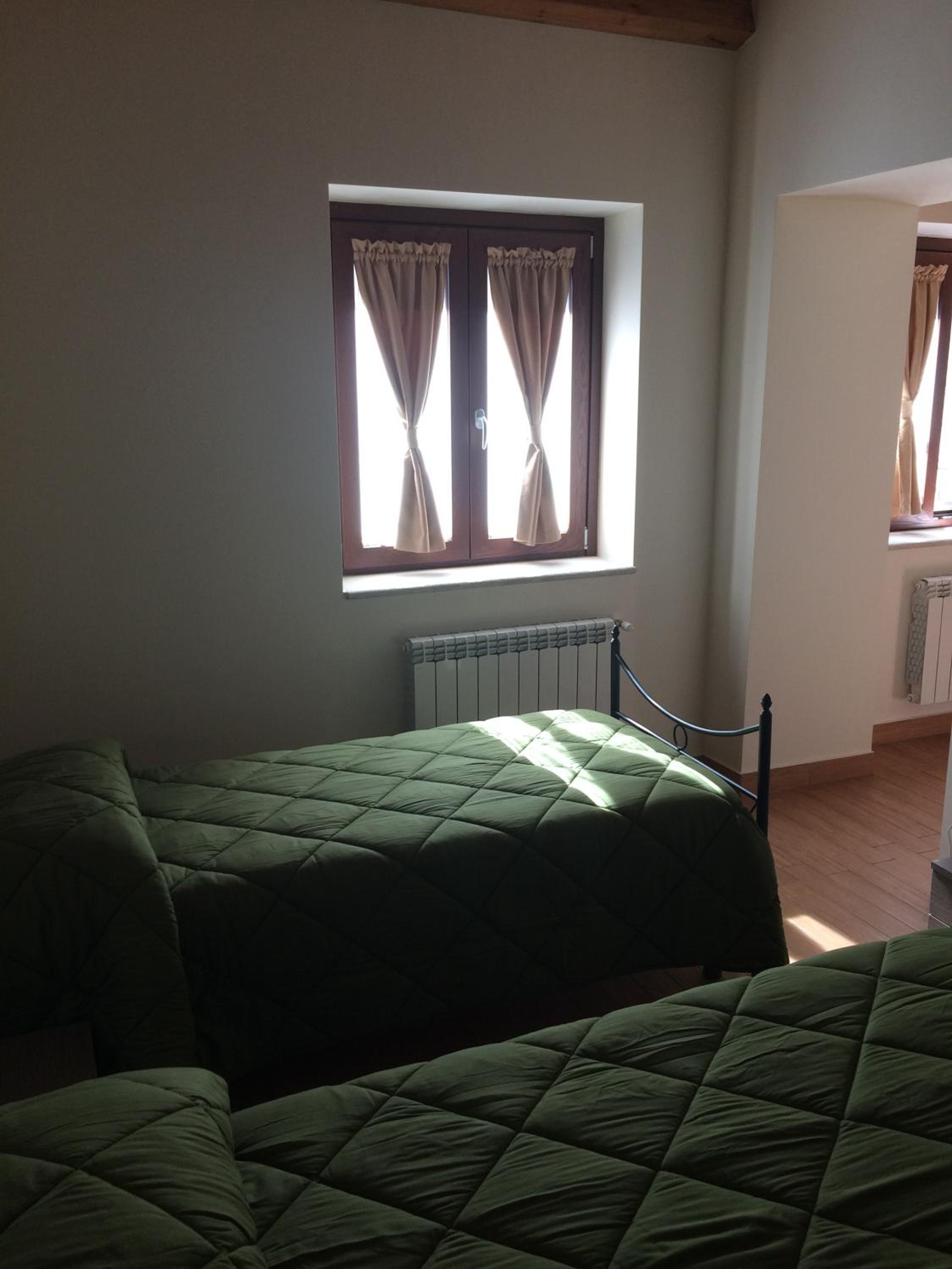 Deluxe Twin Room - Photo 3