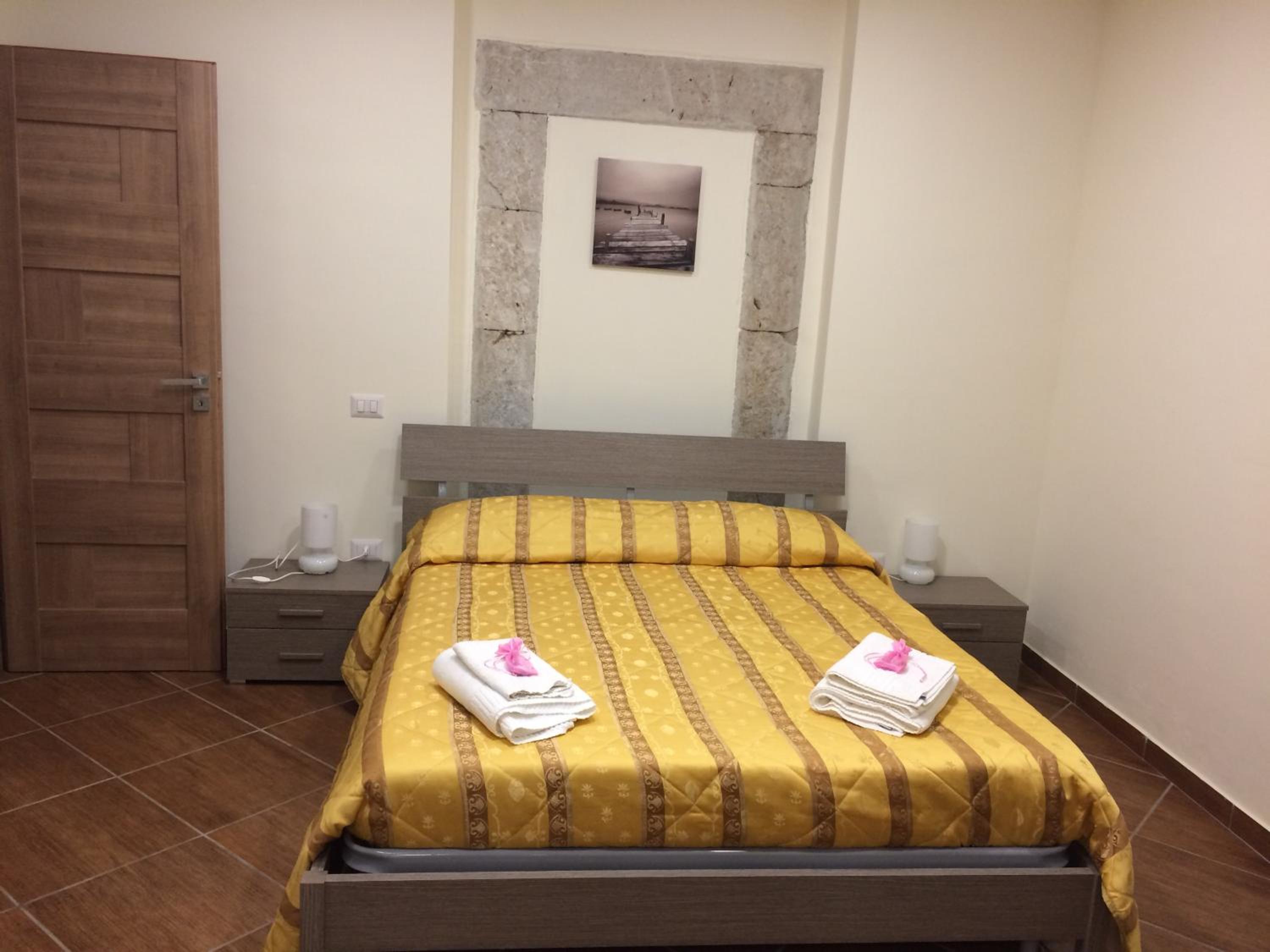 Double Room - Photo 12