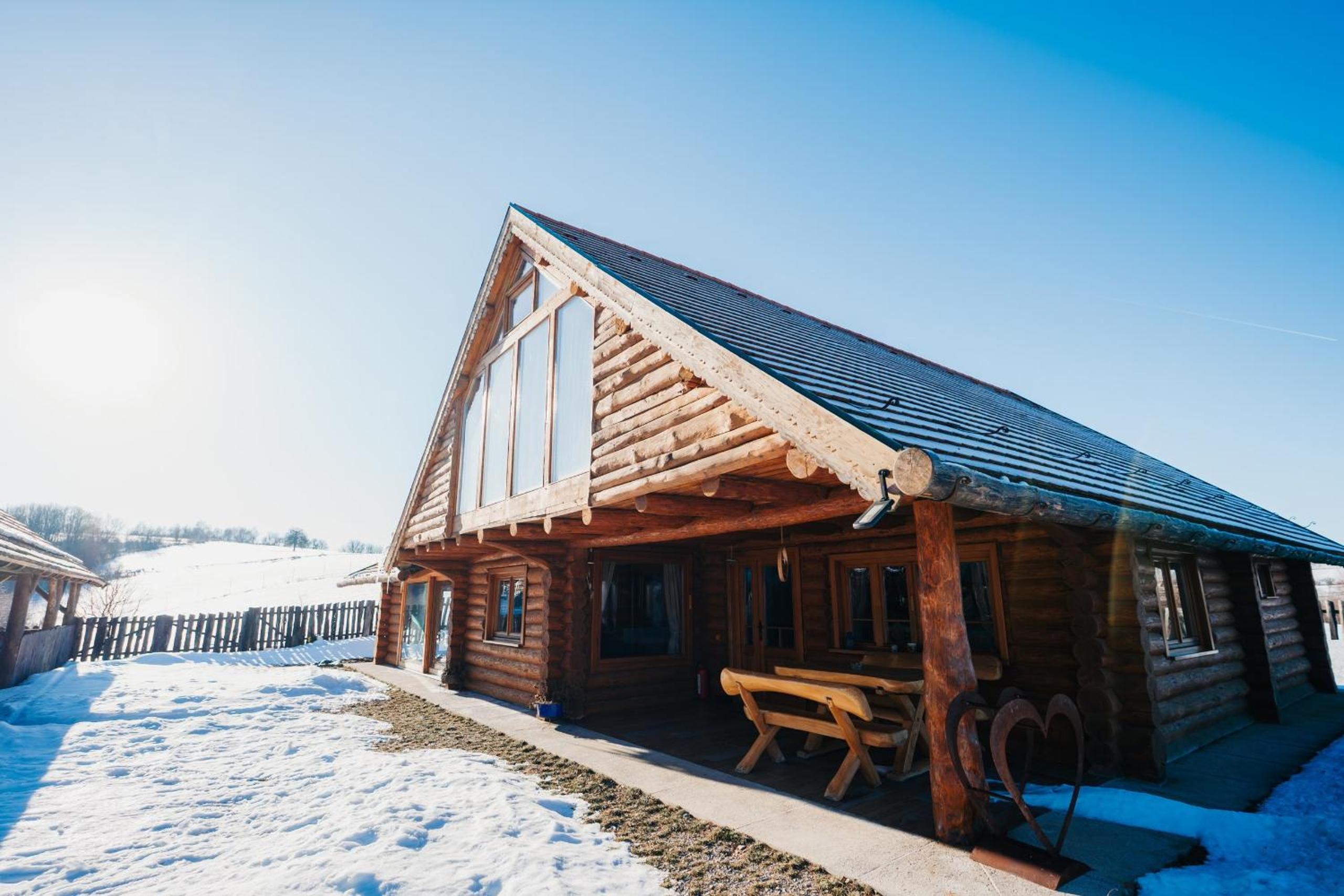 Three-Bedroom Chalet photo 3