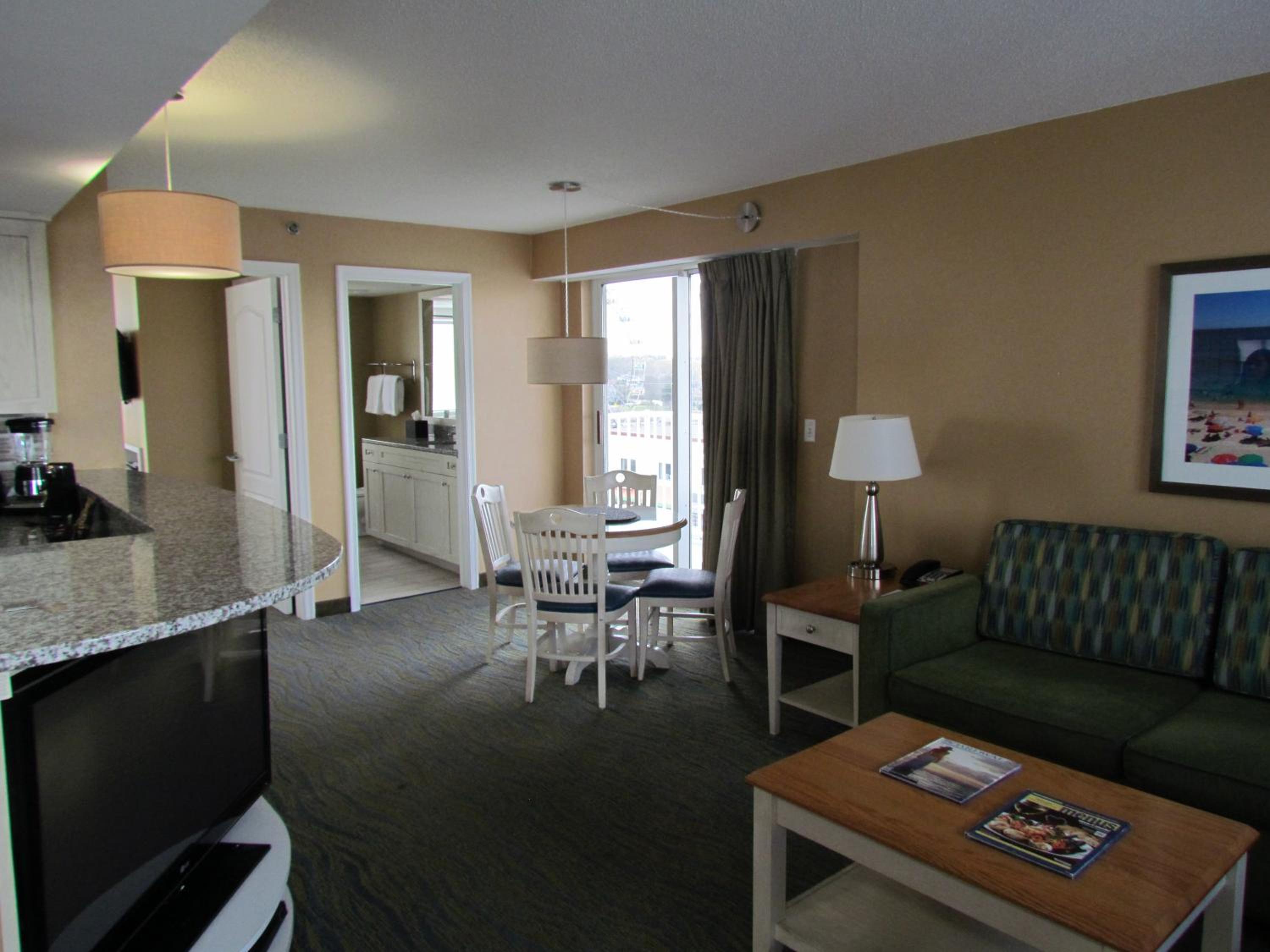 1 bedroom Suite photo 3