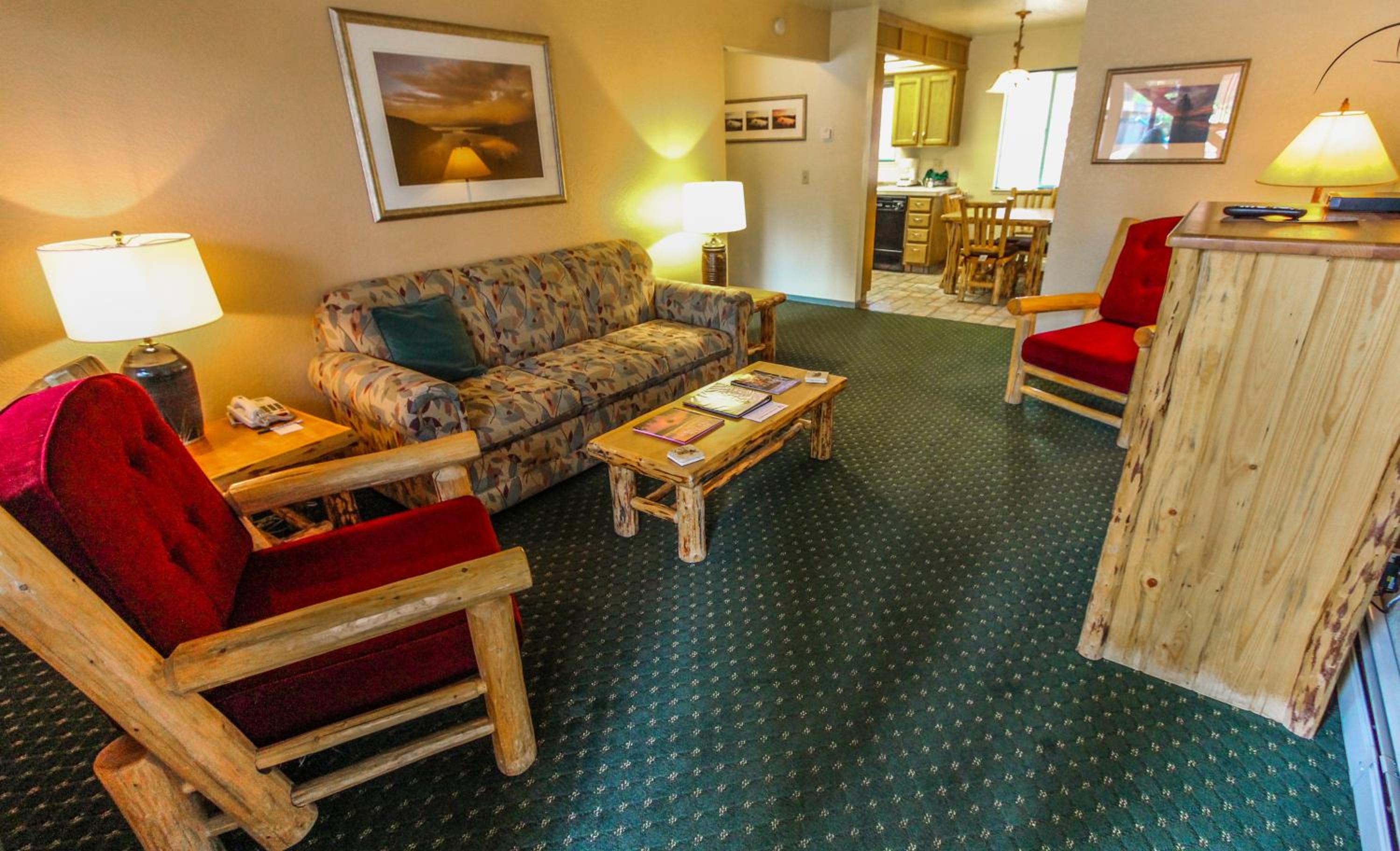 One-Bedroom Suite - Photo 33