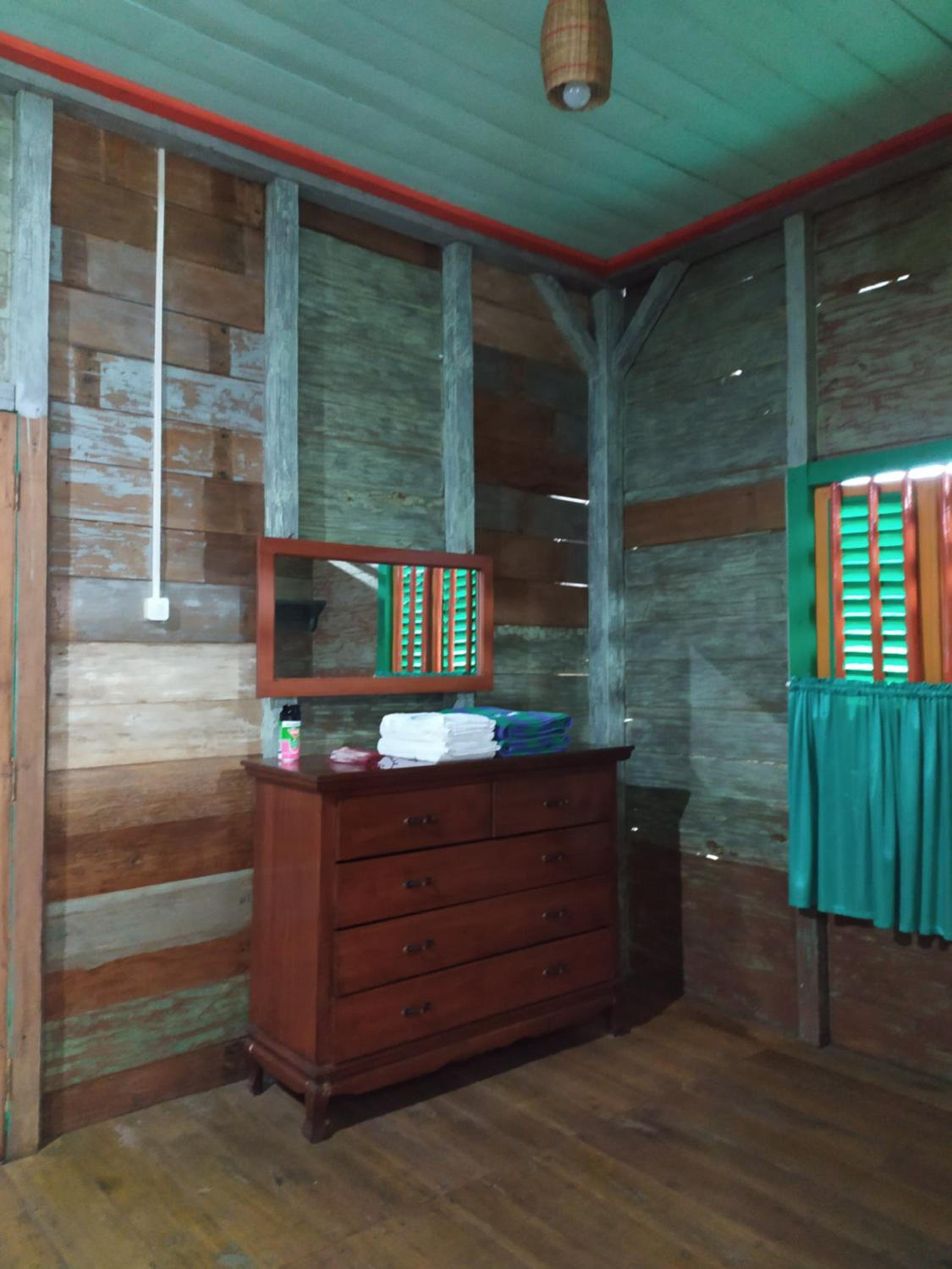 Deluxe Twin Room - Photo 8