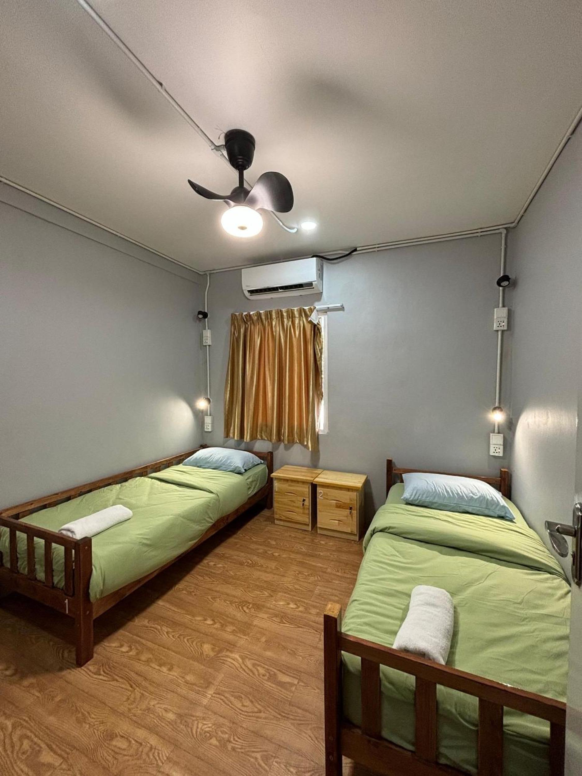 Bunk Bed in Mixed Dormitory Room