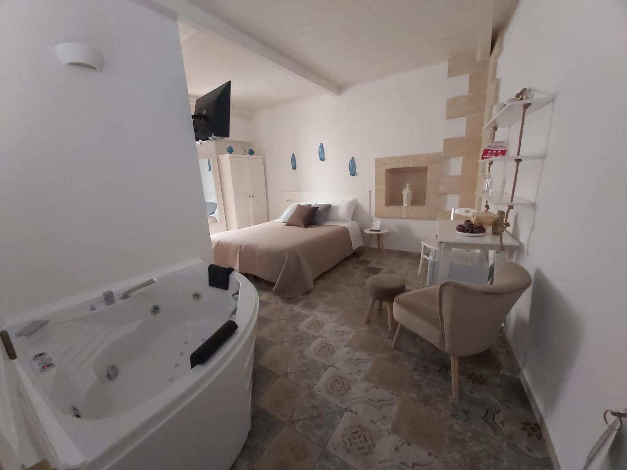 Double Room with Spa Bath