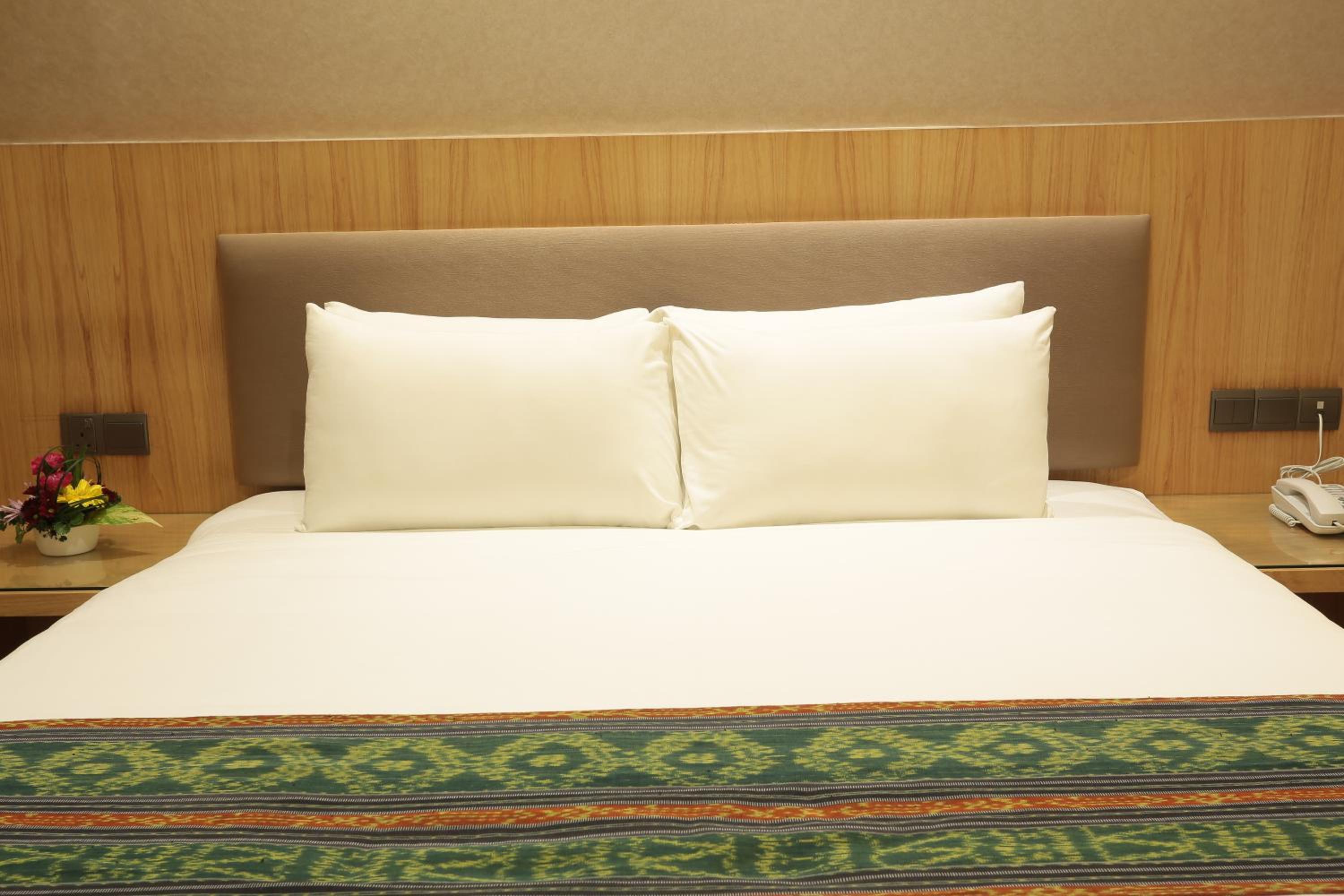 Standard King Room (No Window) photo 2