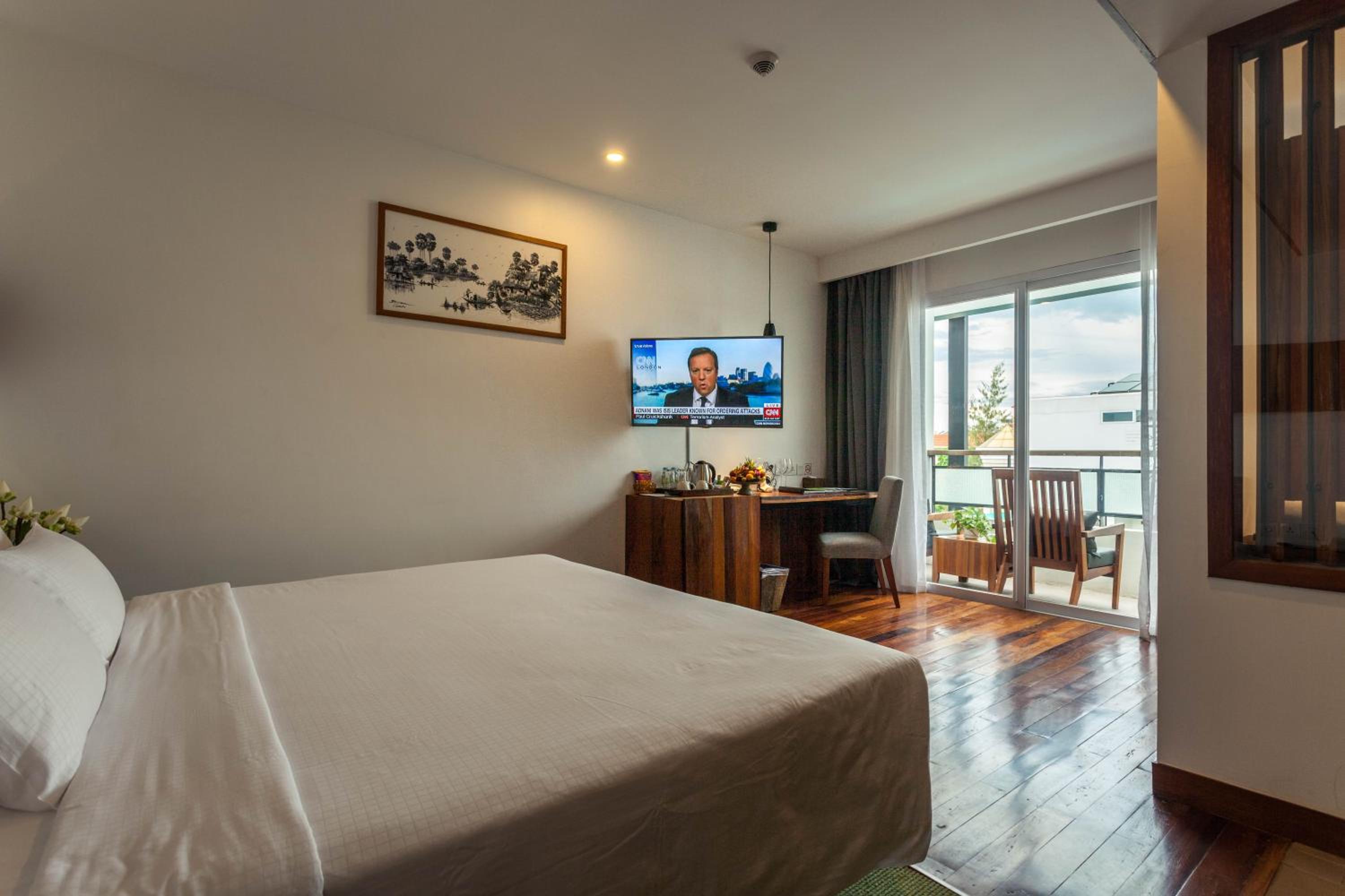 Deluxe Double Room with Pool View